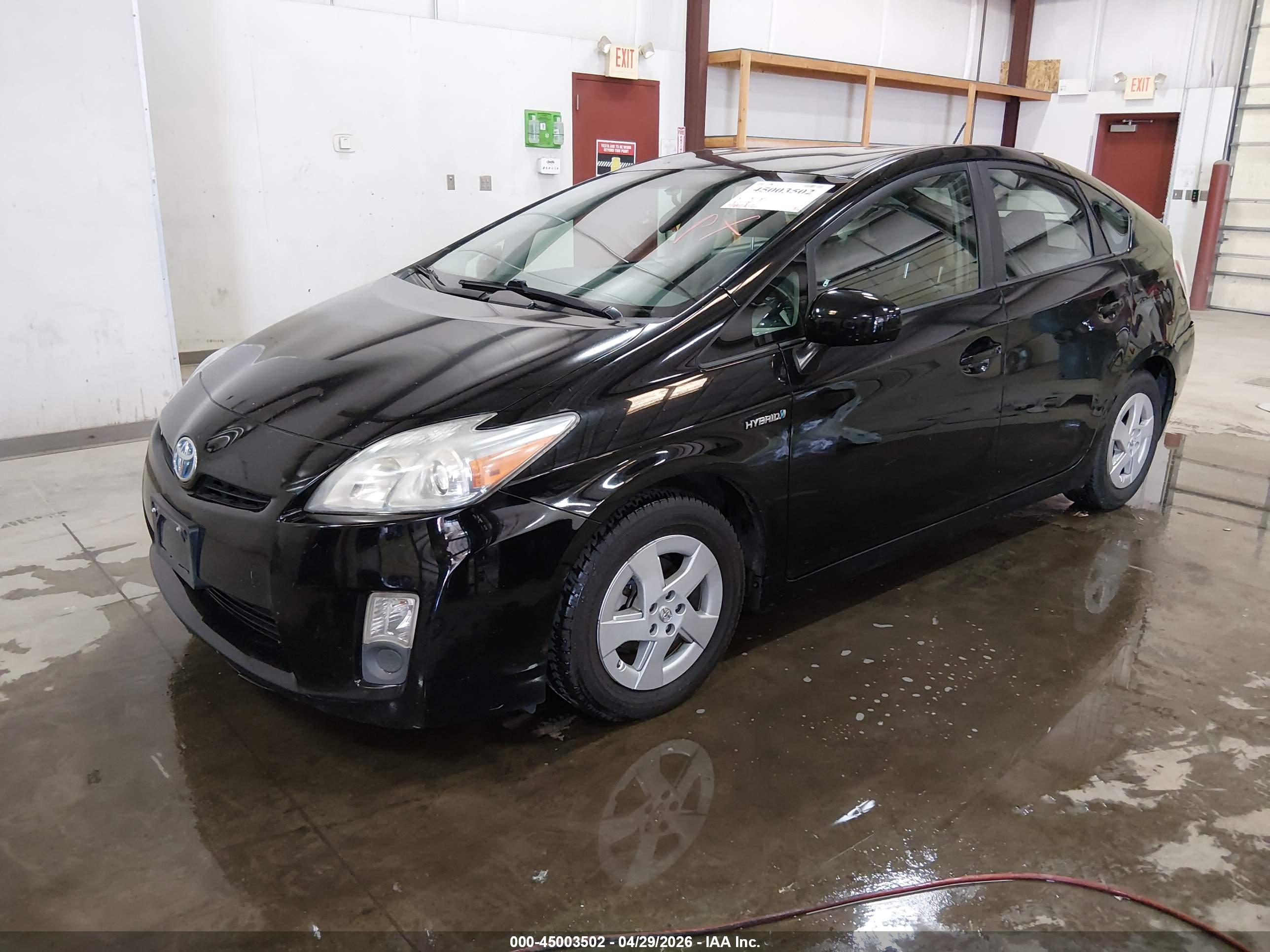TOYOTA PRIUS image 2