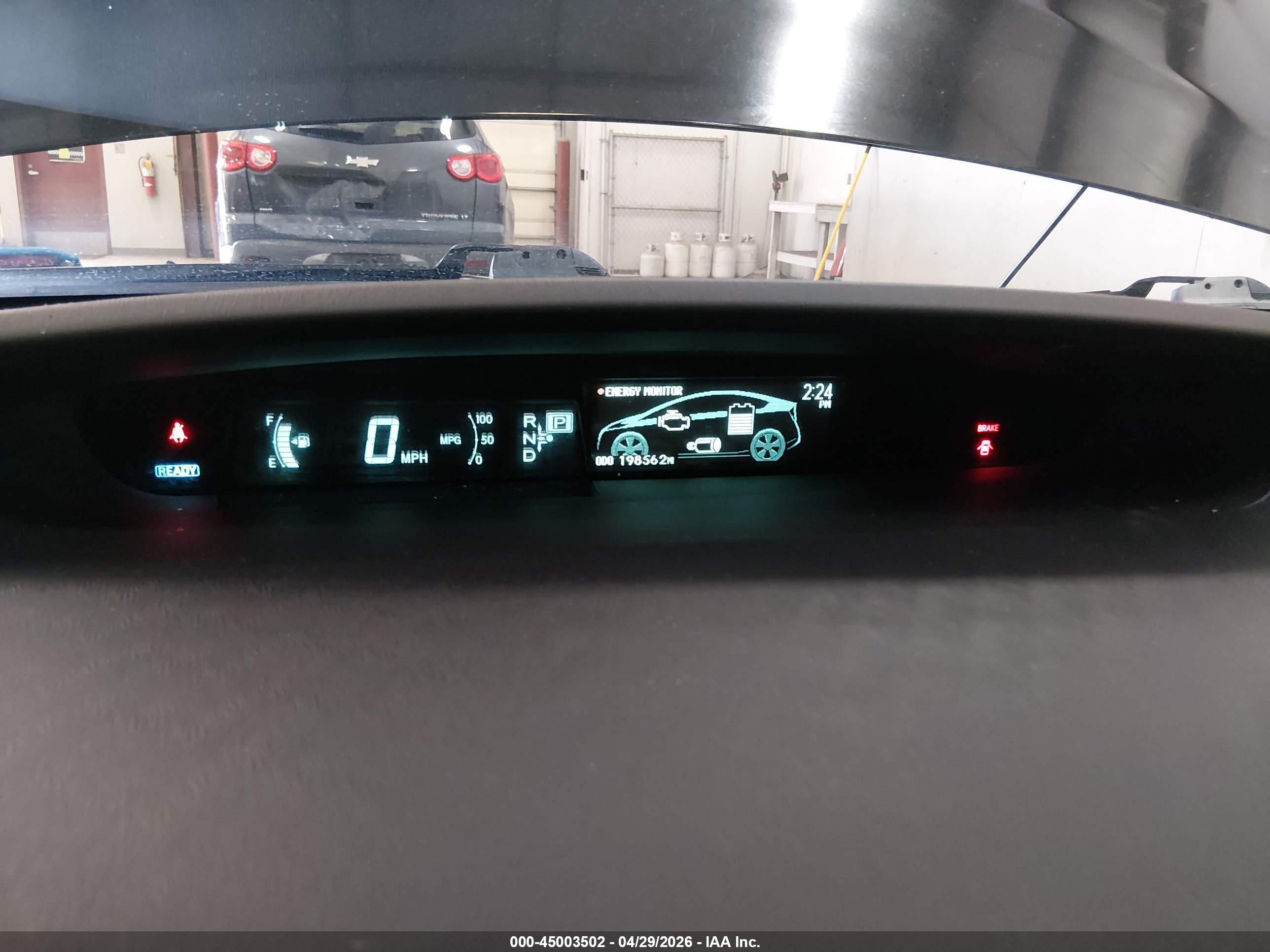 TOYOTA PRIUS image 7