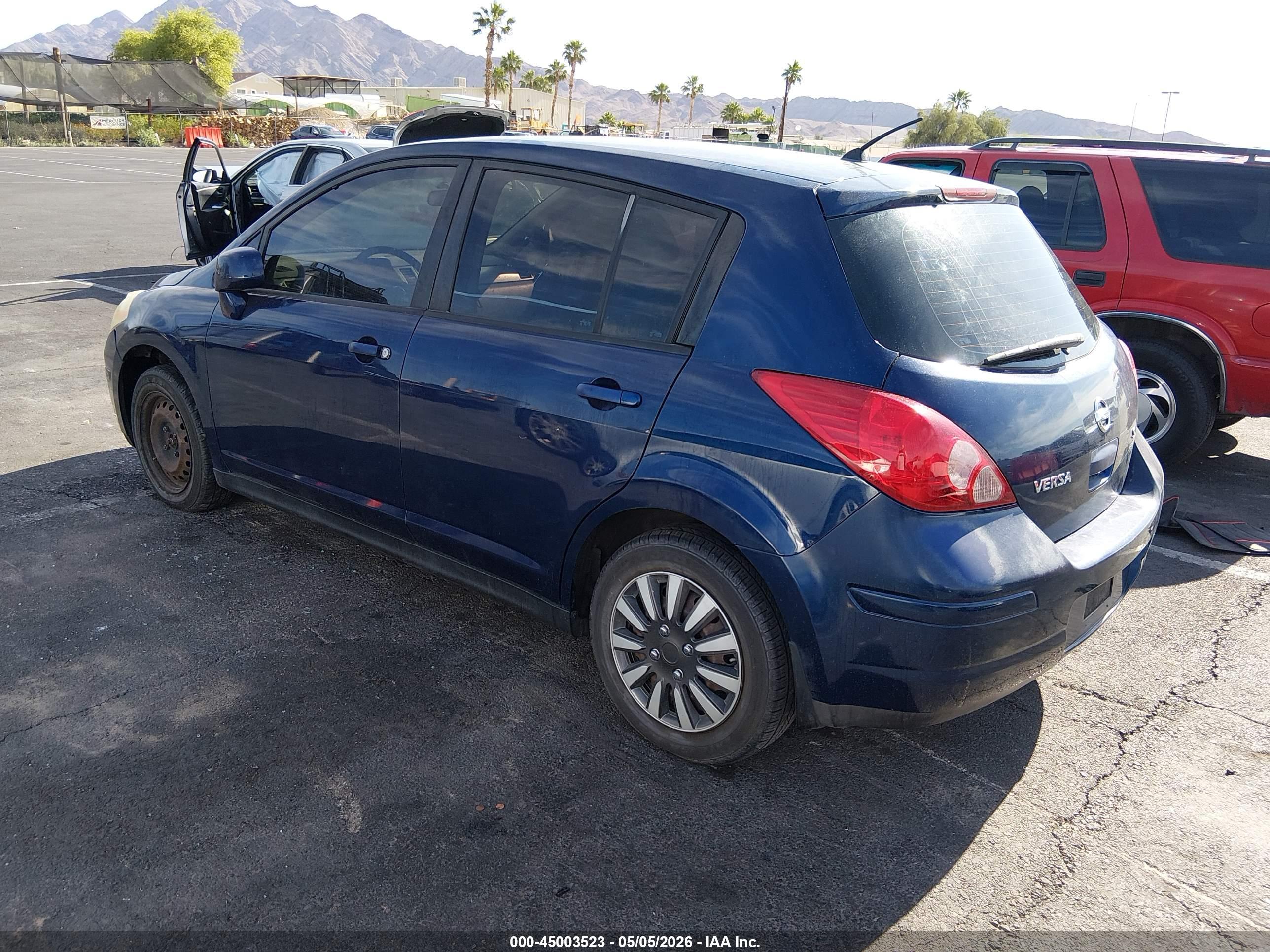 NISSAN VERSA image 3