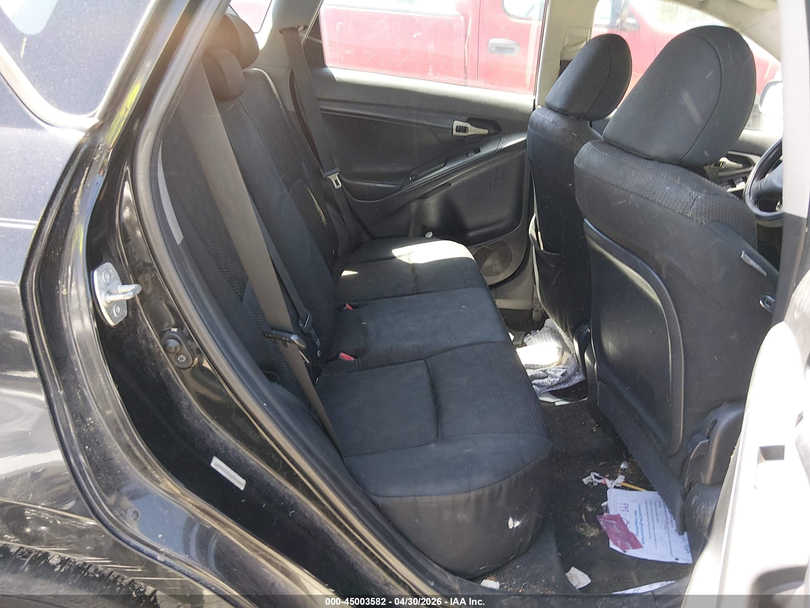 PONTIAC VIBE image 8