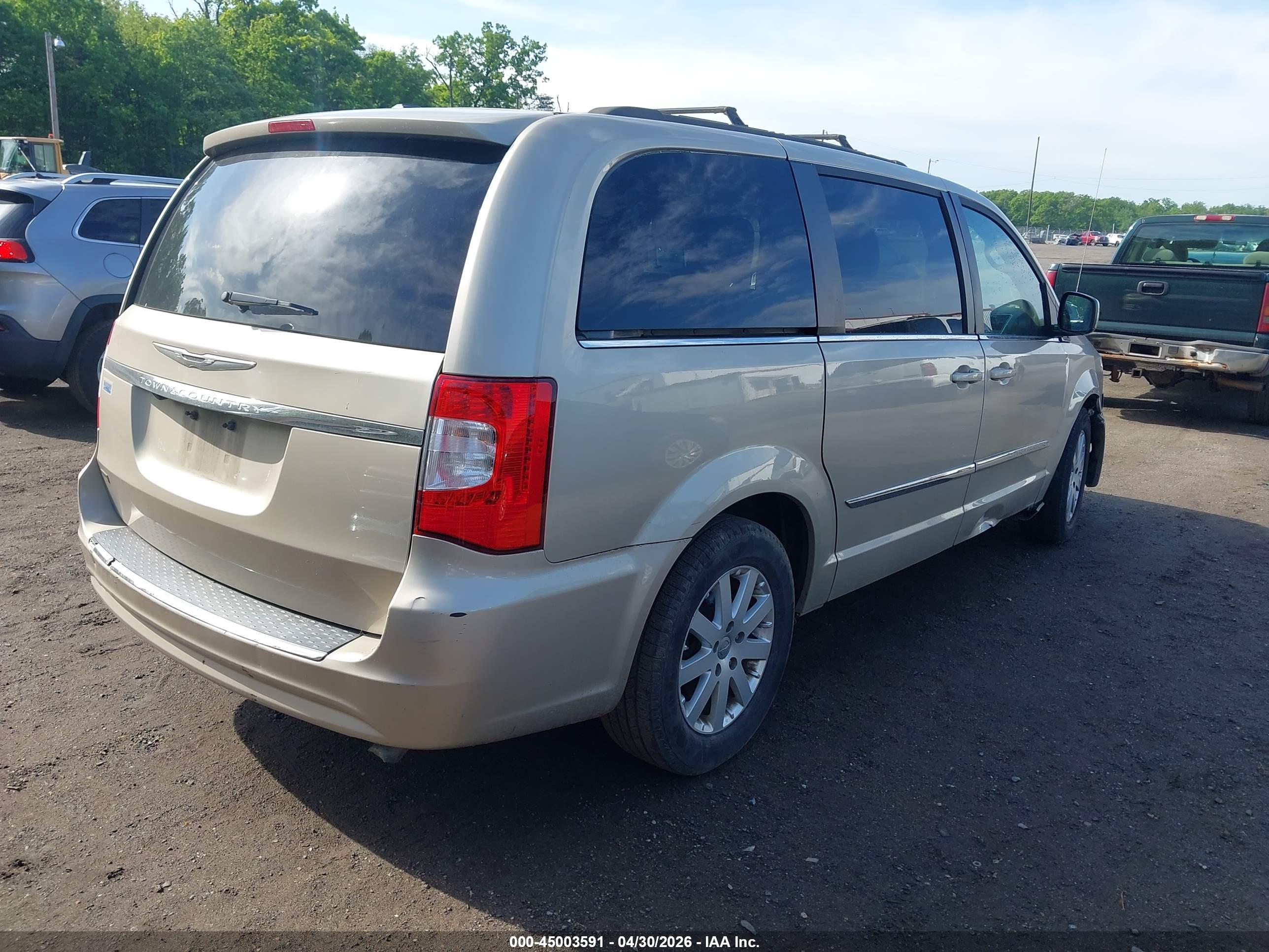 CHRYSLER TOWN image 4