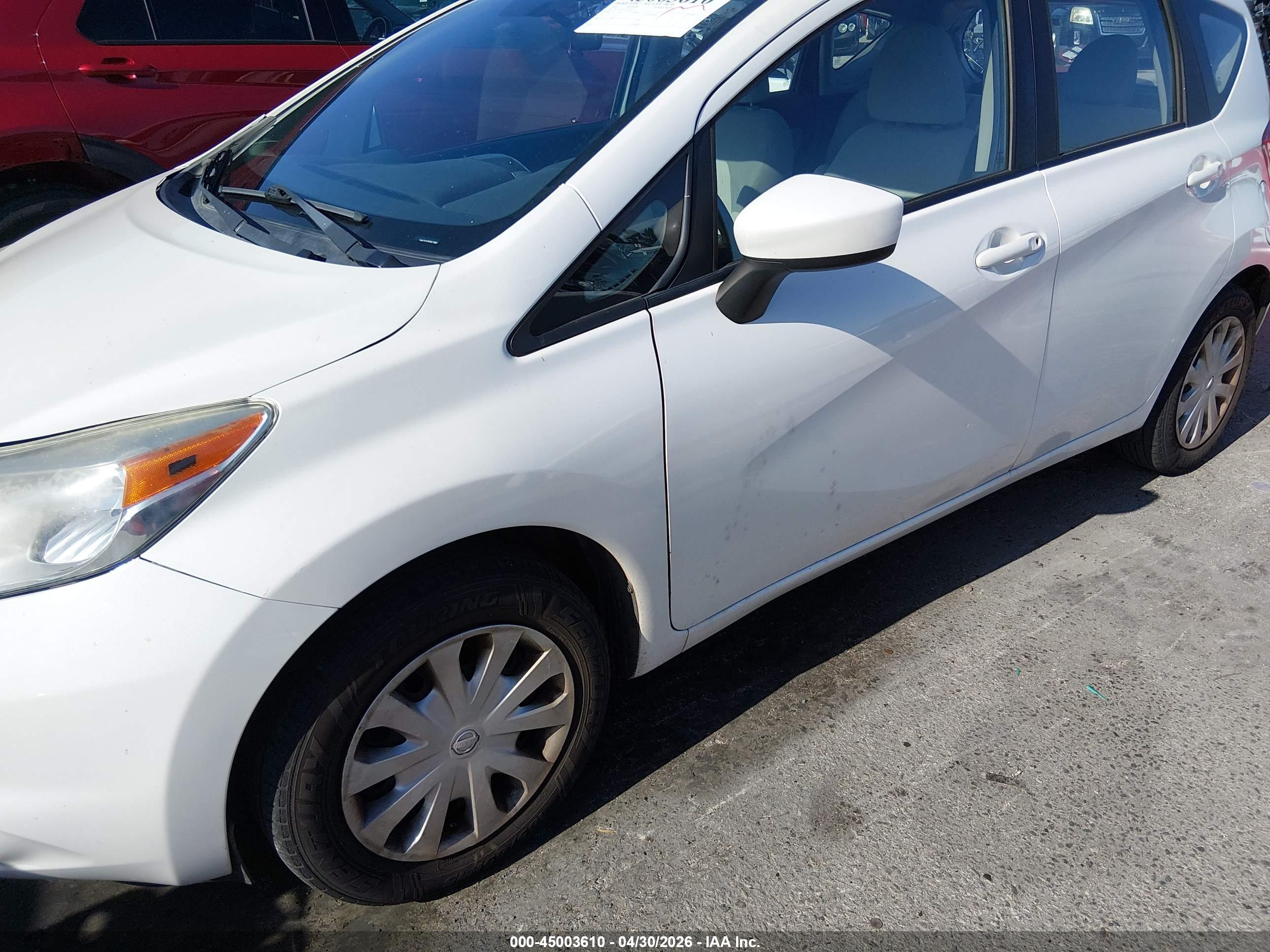 NISSAN VERSA image 6