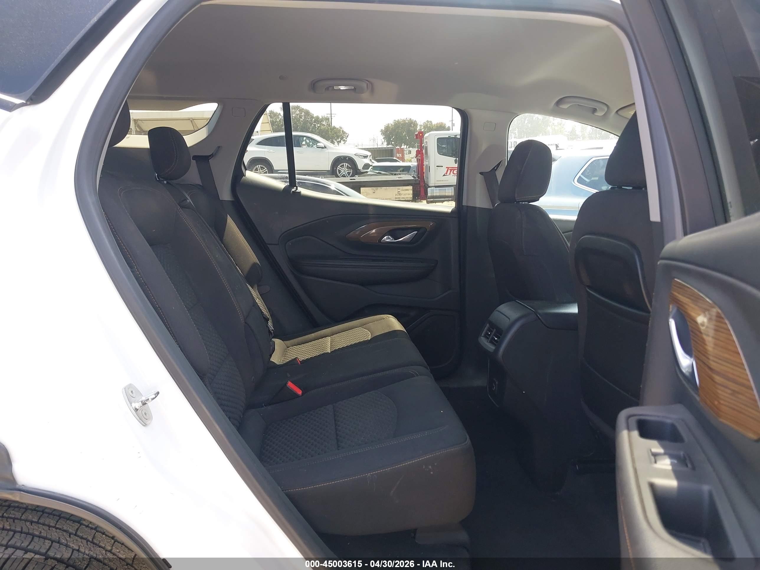 GMC TERRAIN image 8