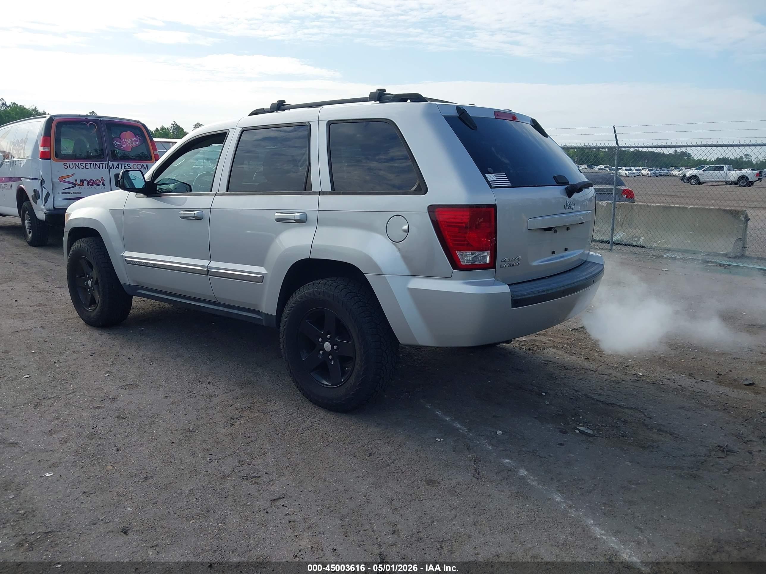 JEEP GRAND image 3