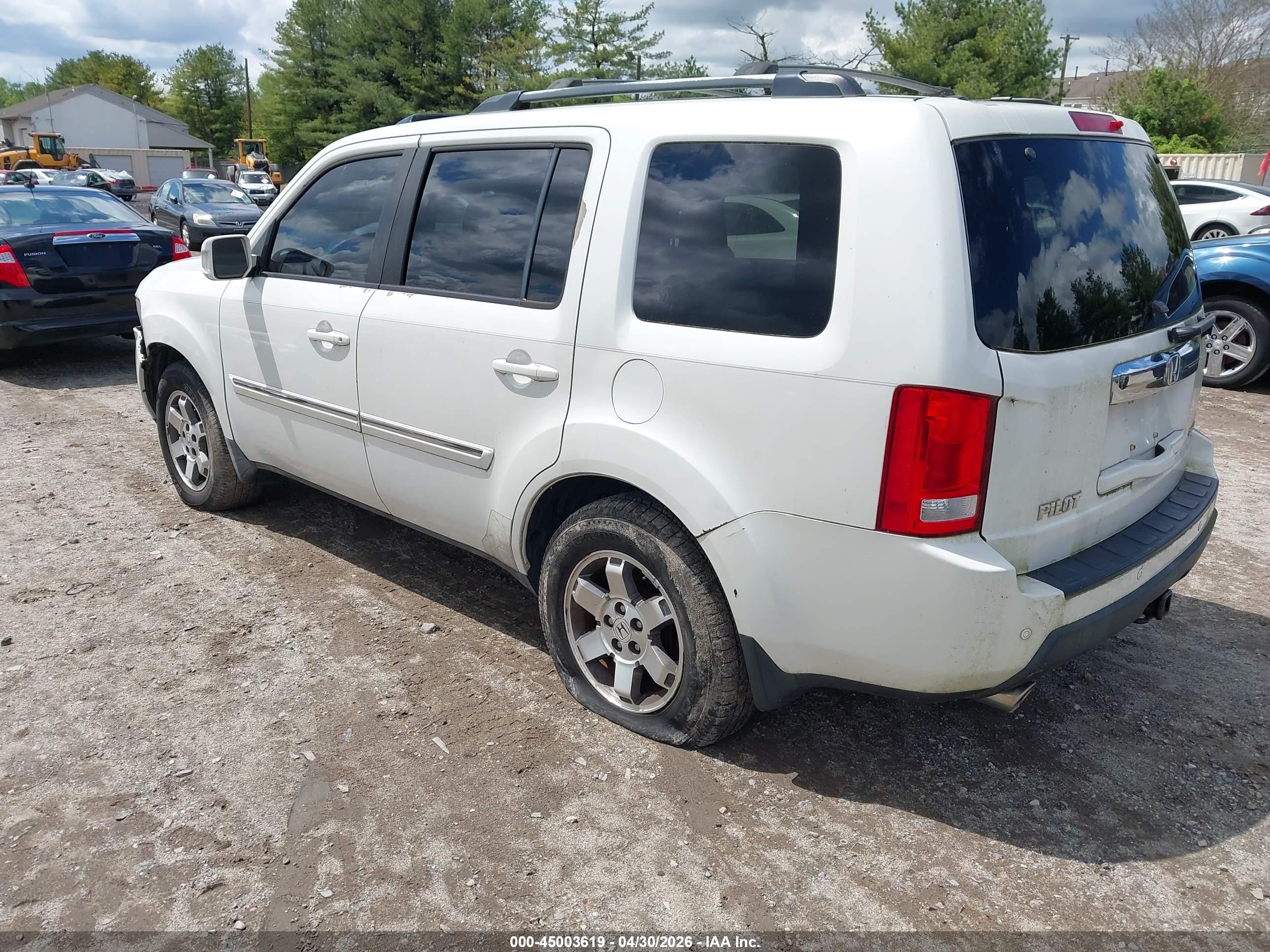 HONDA PILOT image 3