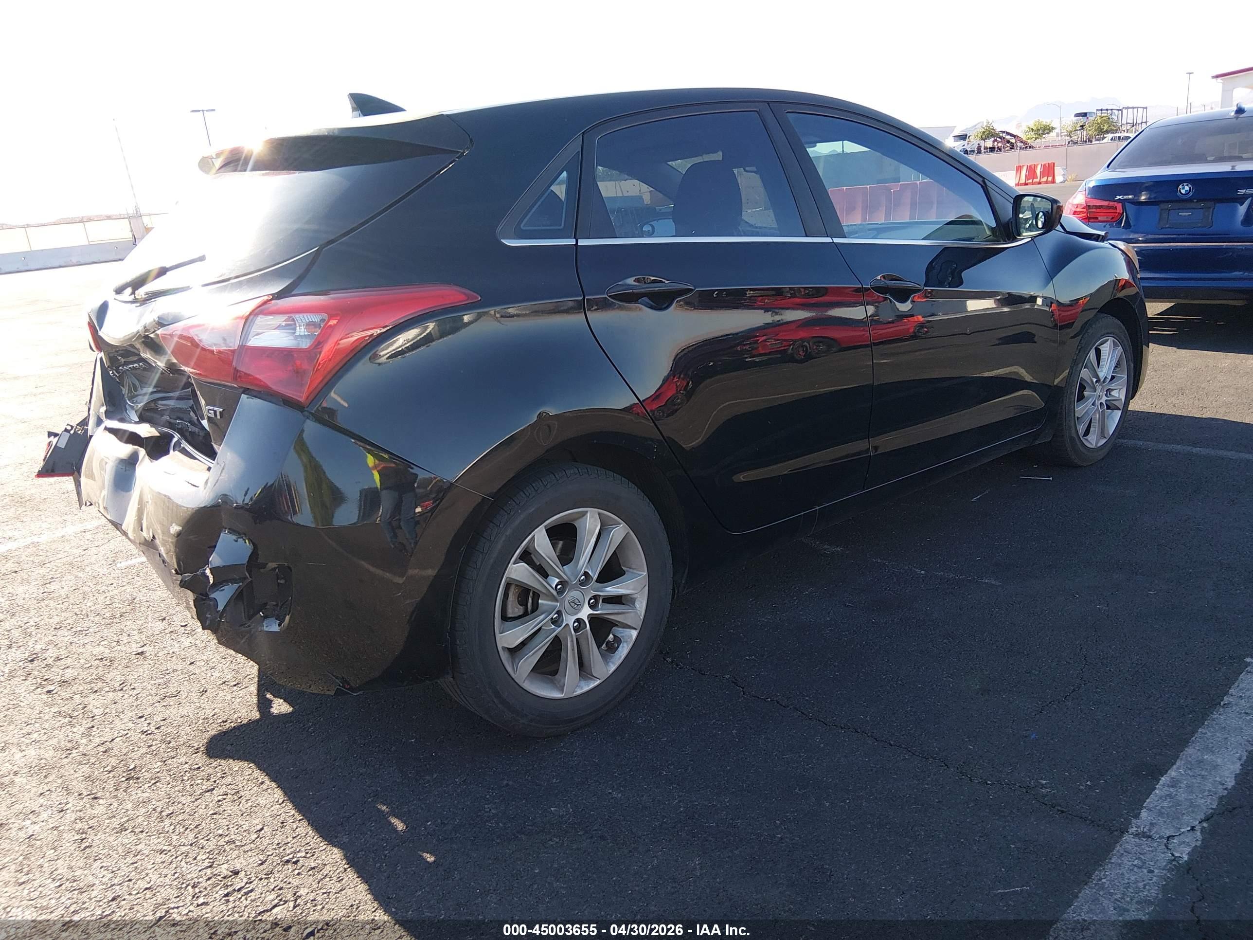 HYUNDAI ELANTRA image 4