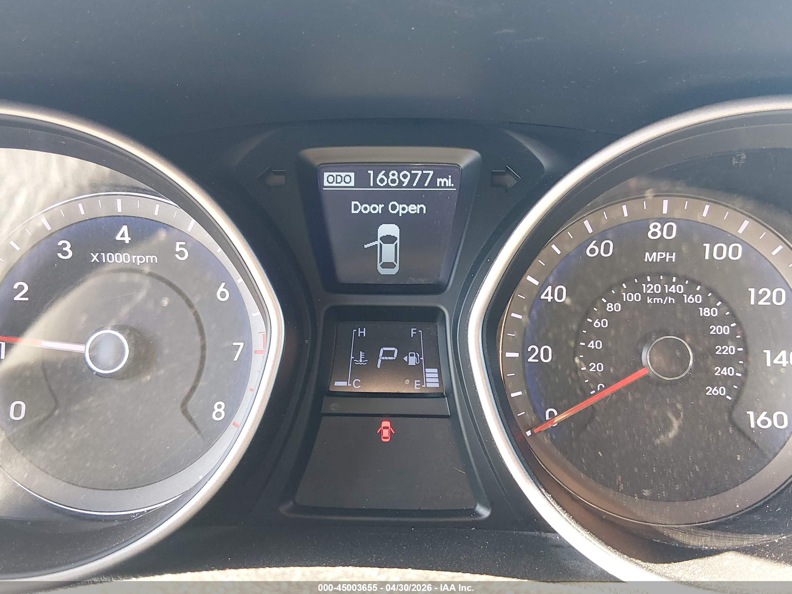HYUNDAI ELANTRA image 7