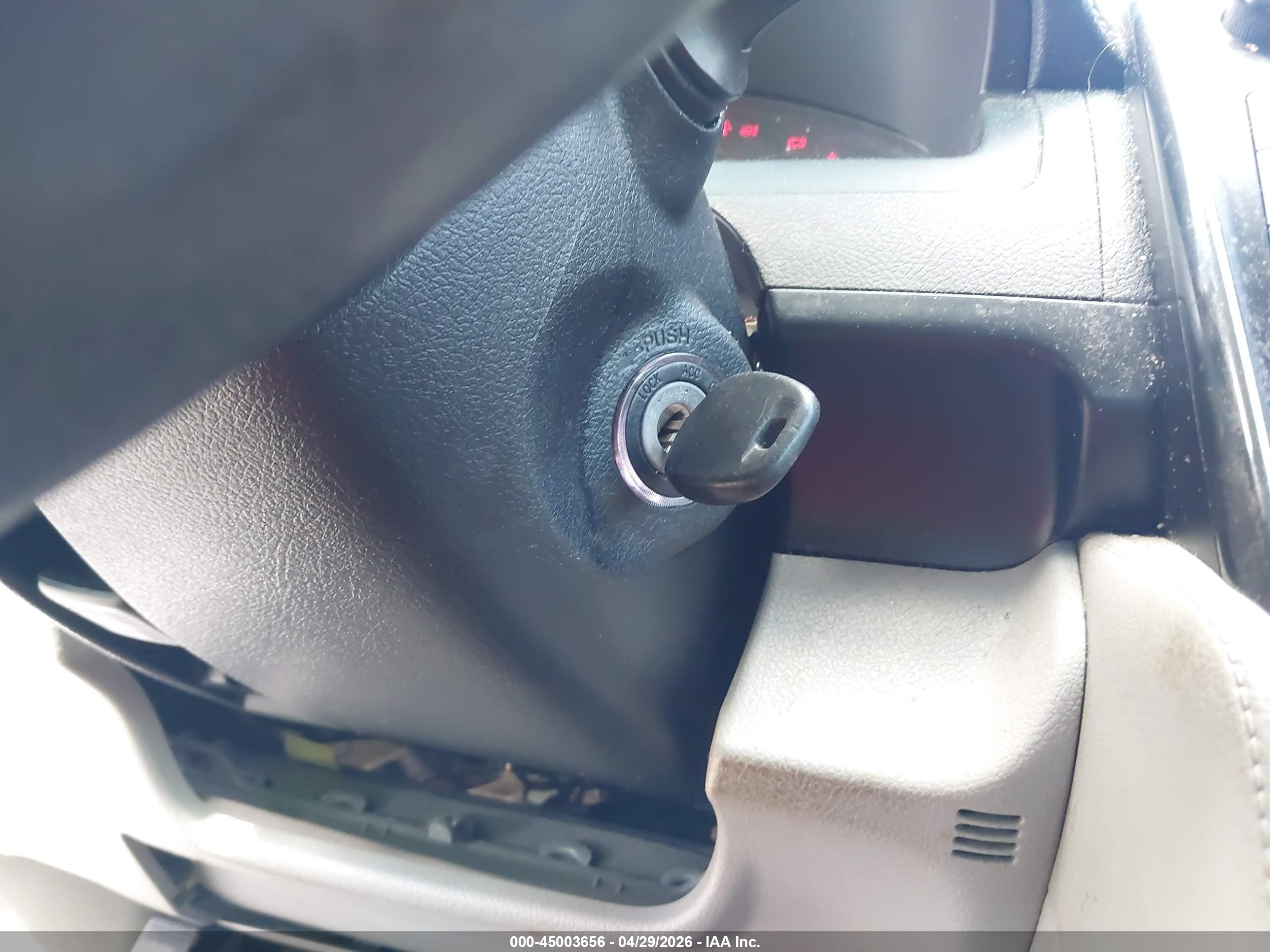 TOYOTA CAMRY image 11