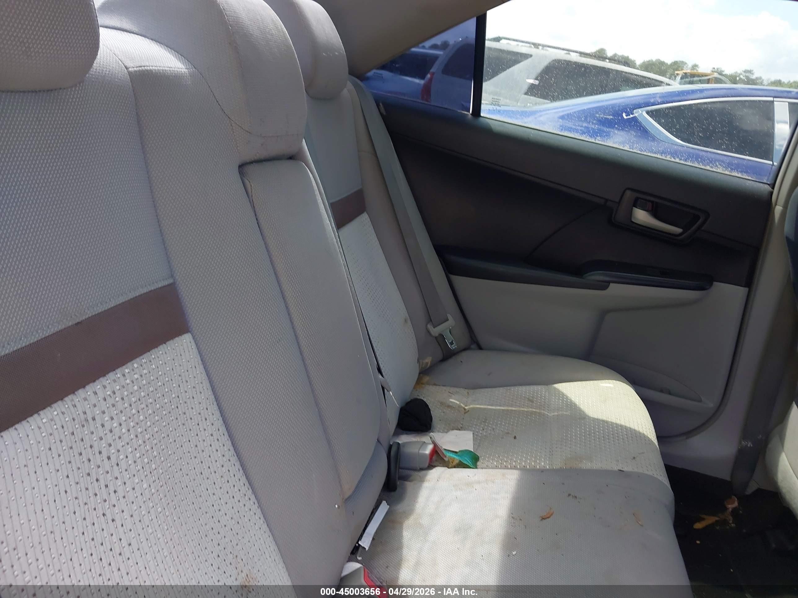 TOYOTA CAMRY image 8