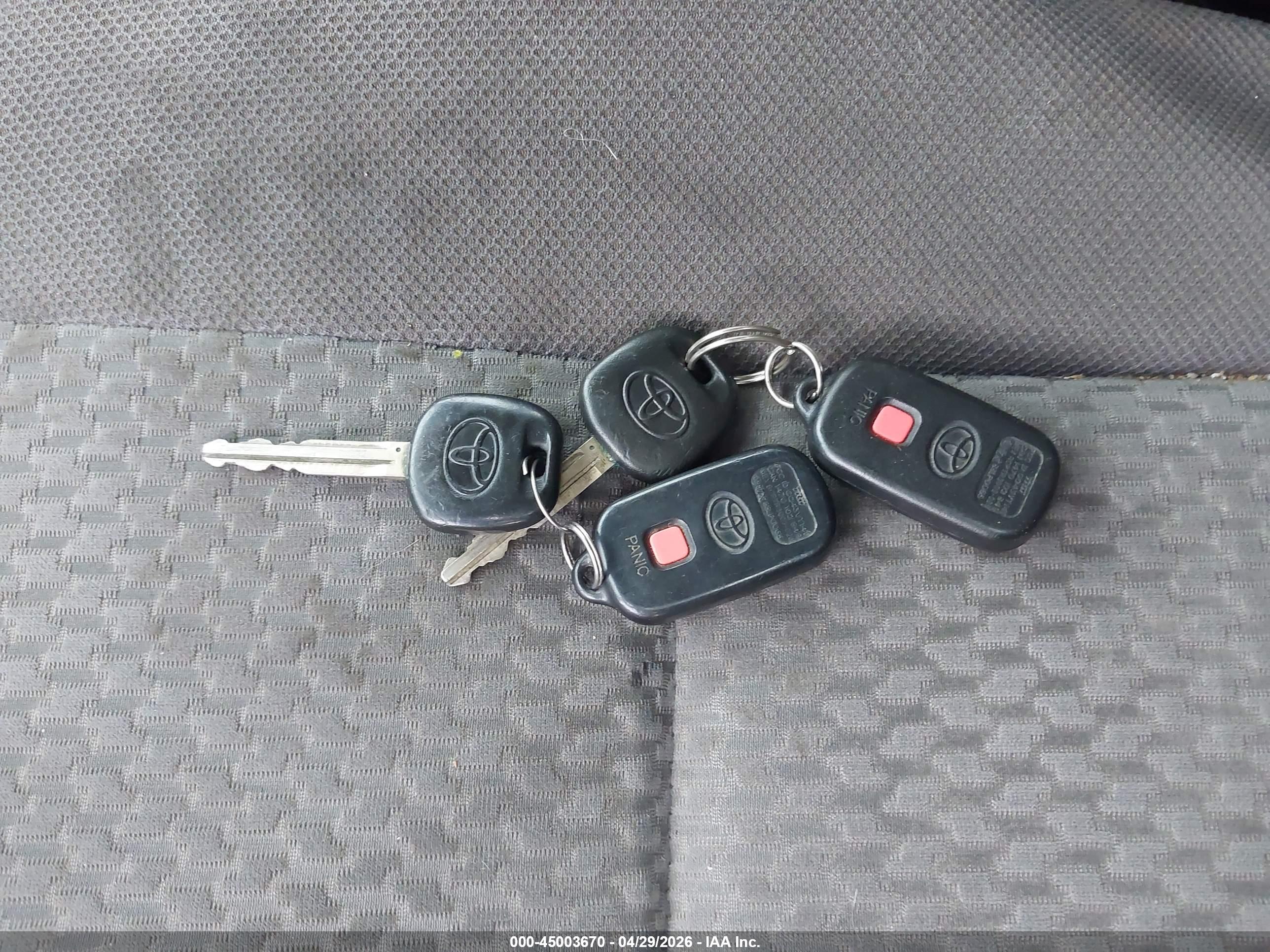 TOYOTA MATRIX image 11