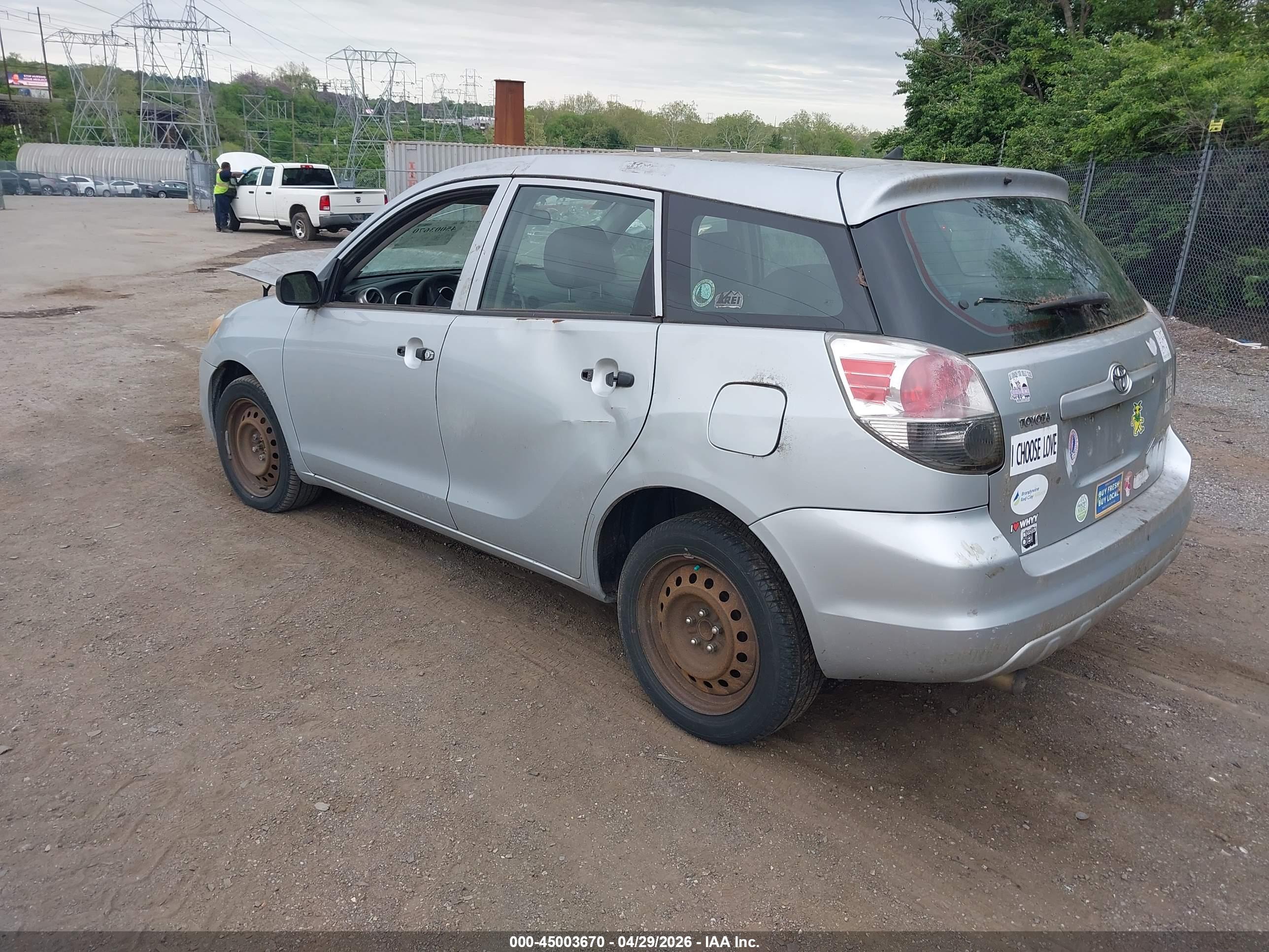 TOYOTA MATRIX image 3