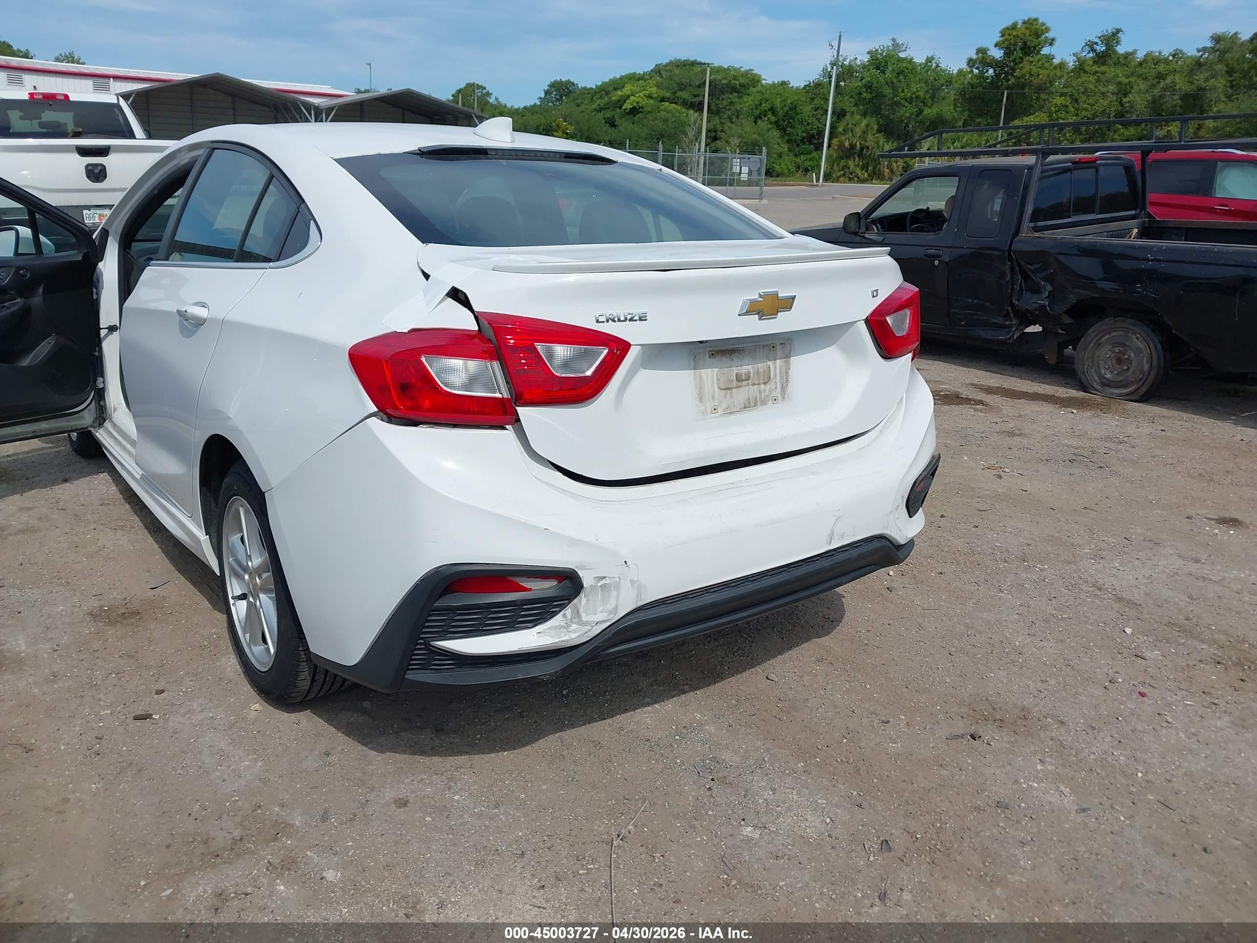 CHEVROLET CRUZE image 6