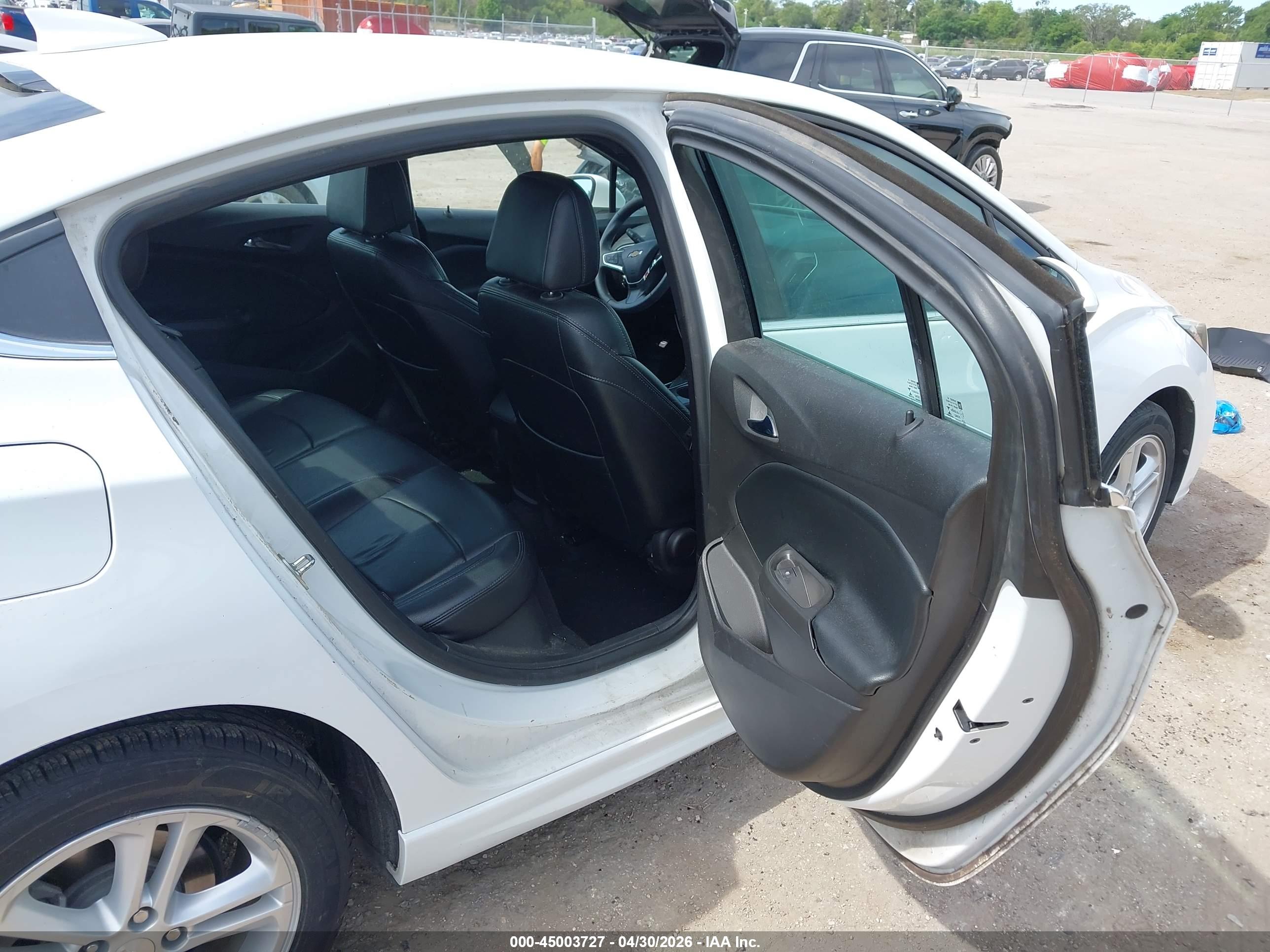 CHEVROLET CRUZE image 8