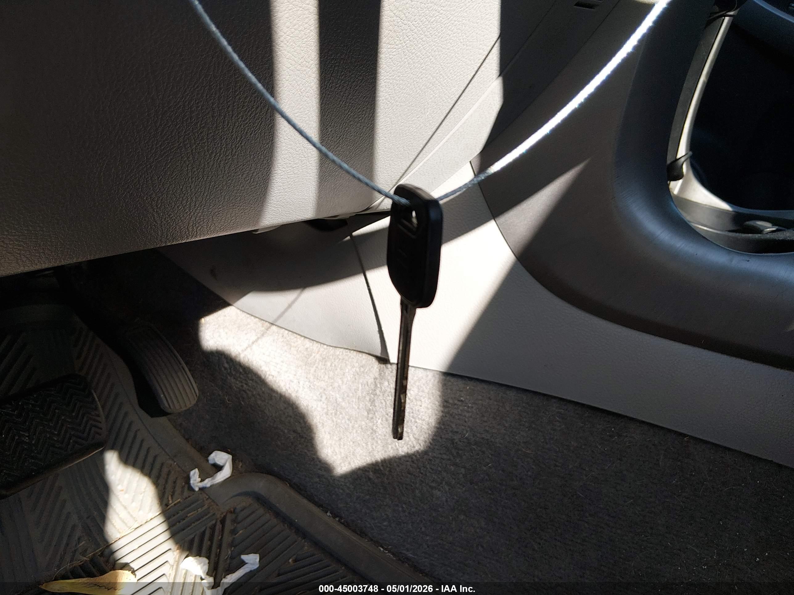 TOYOTA RAV4 image 11