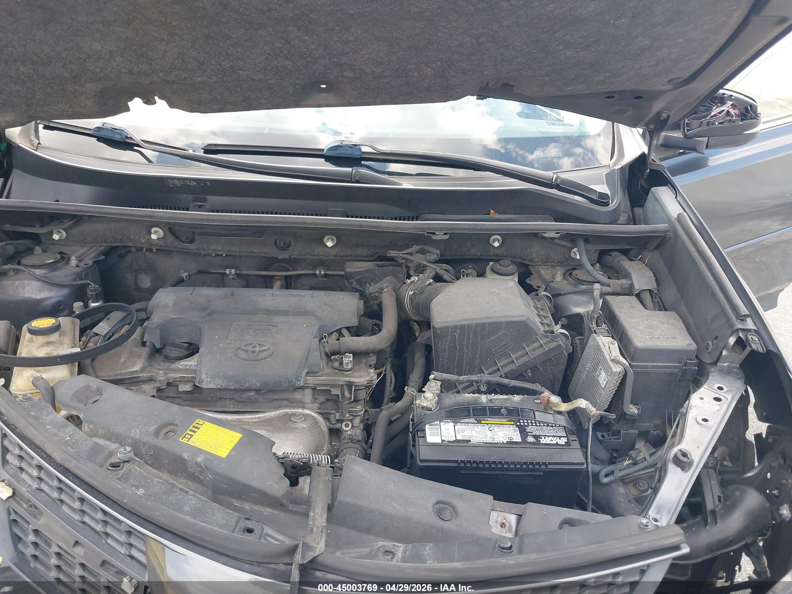 TOYOTA RAV4 image 10