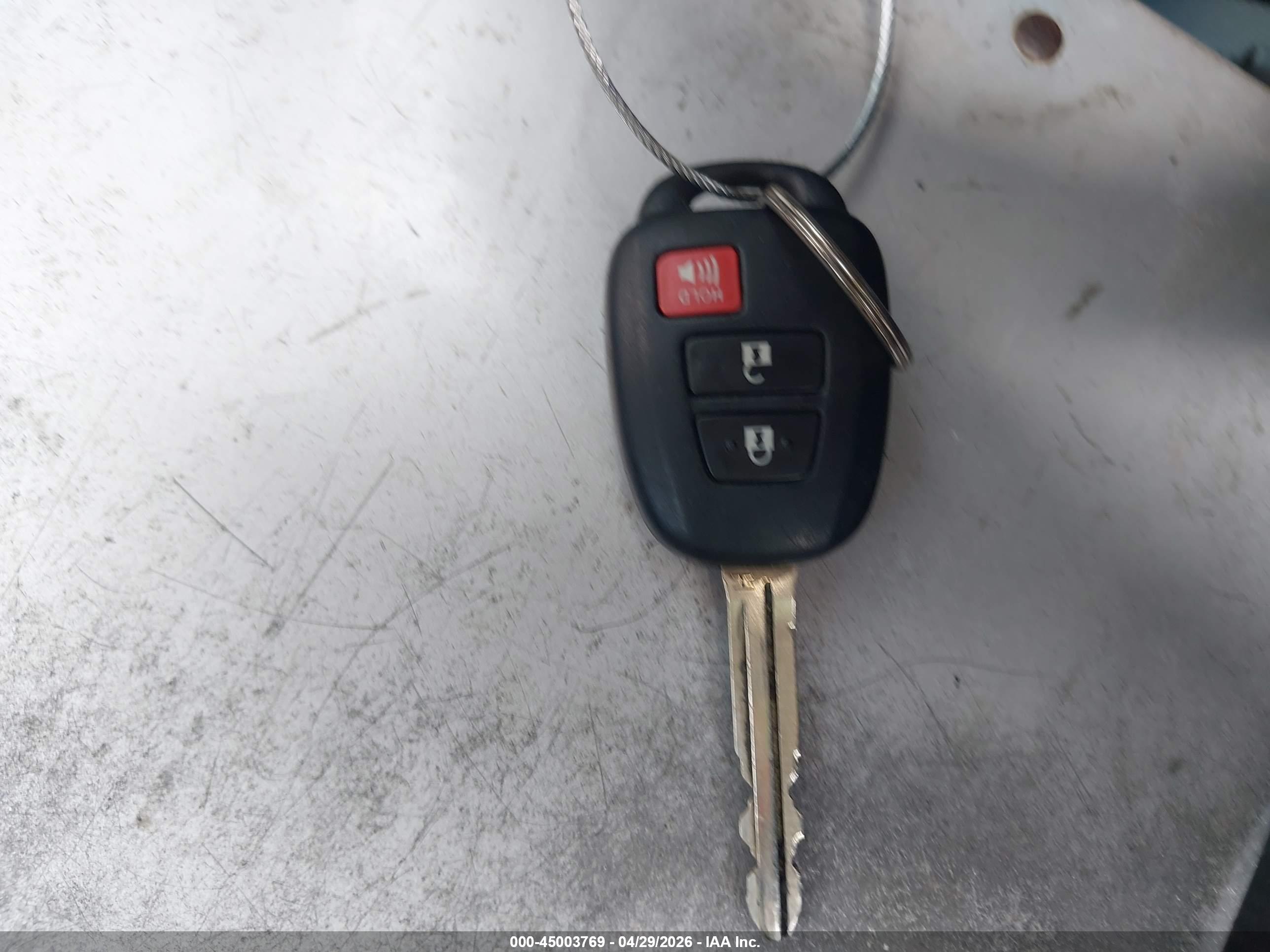 TOYOTA RAV4 image 11
