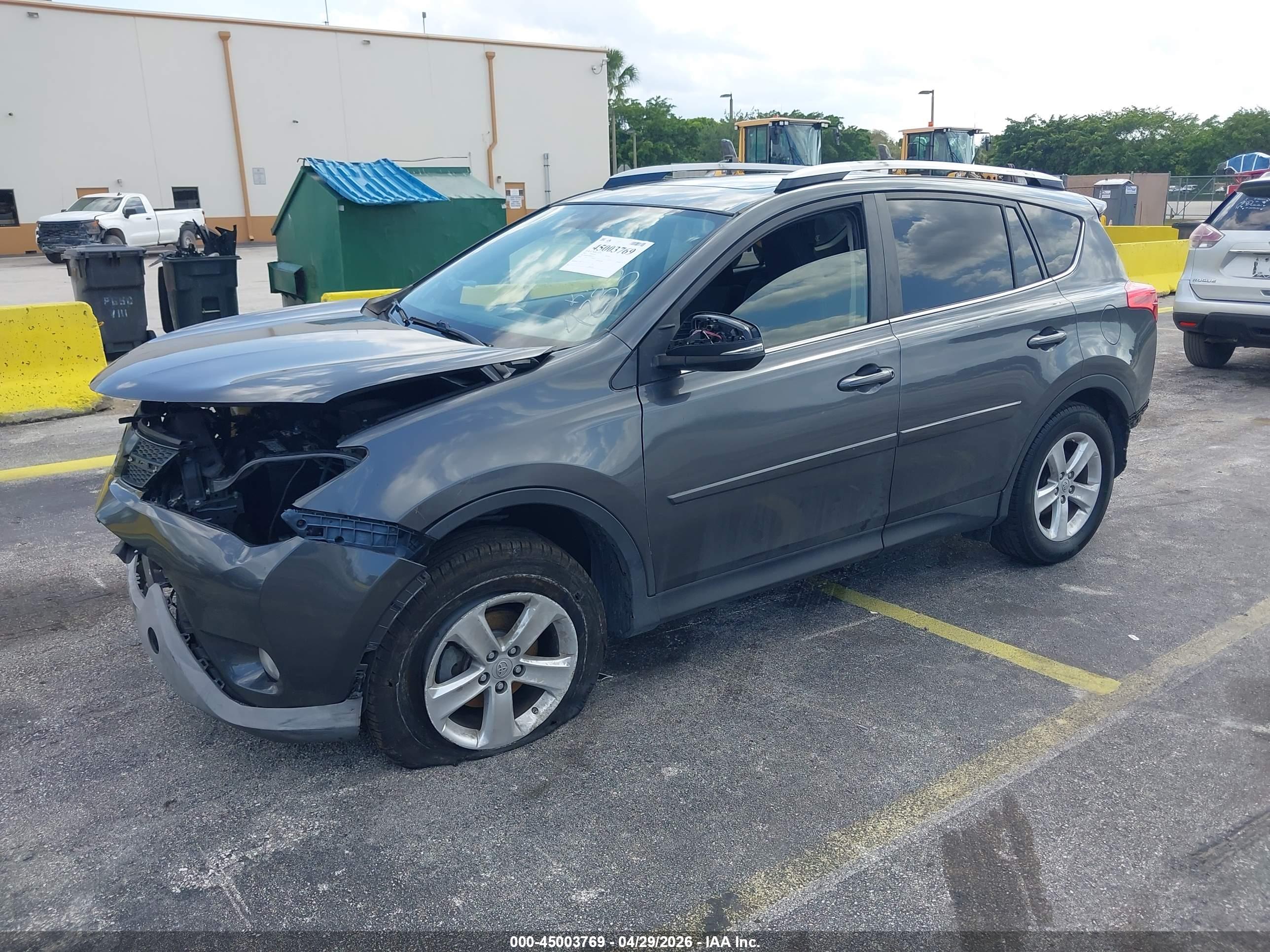 TOYOTA RAV4 image 2