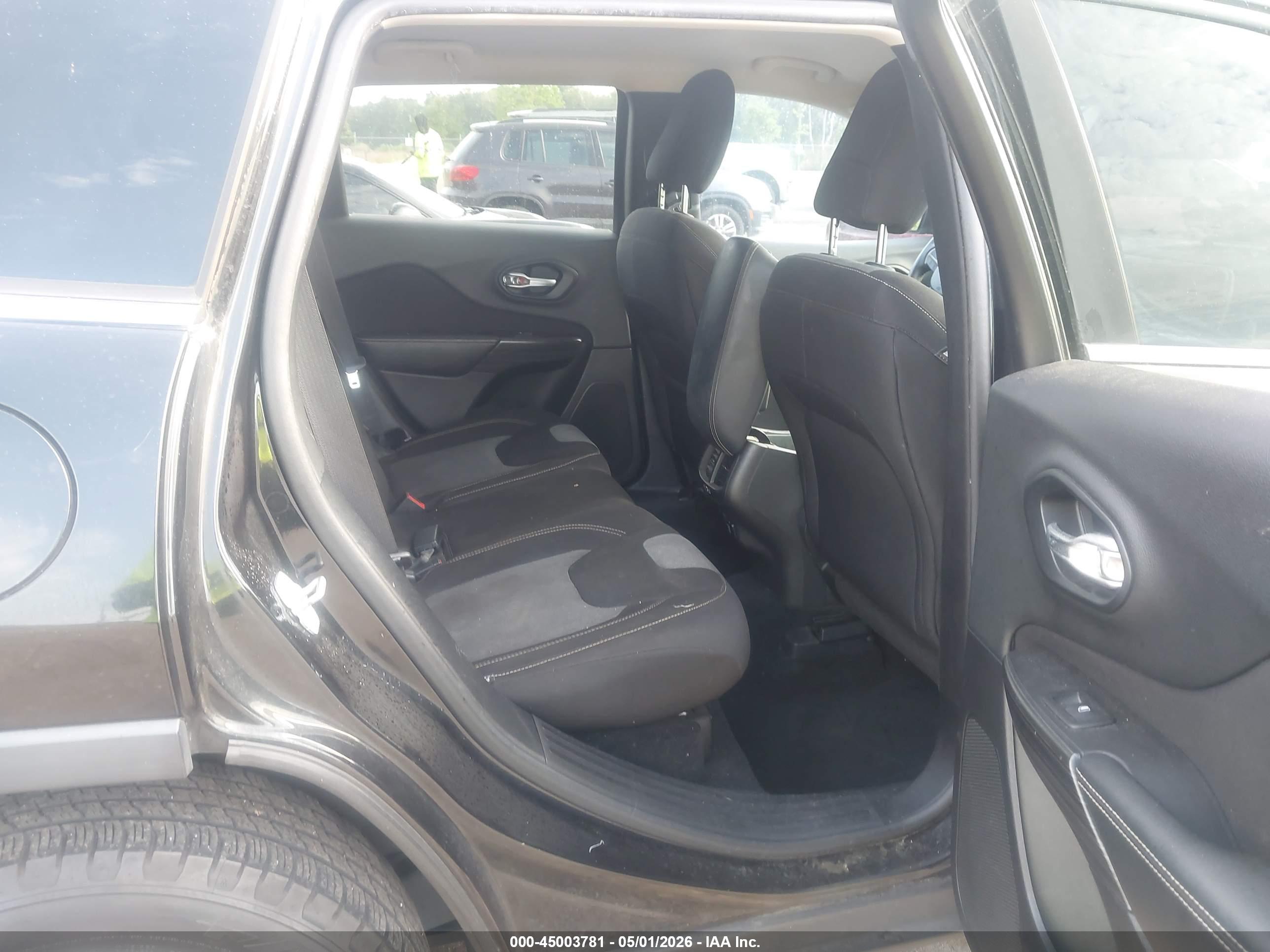 JEEP CHEROKEE image 8