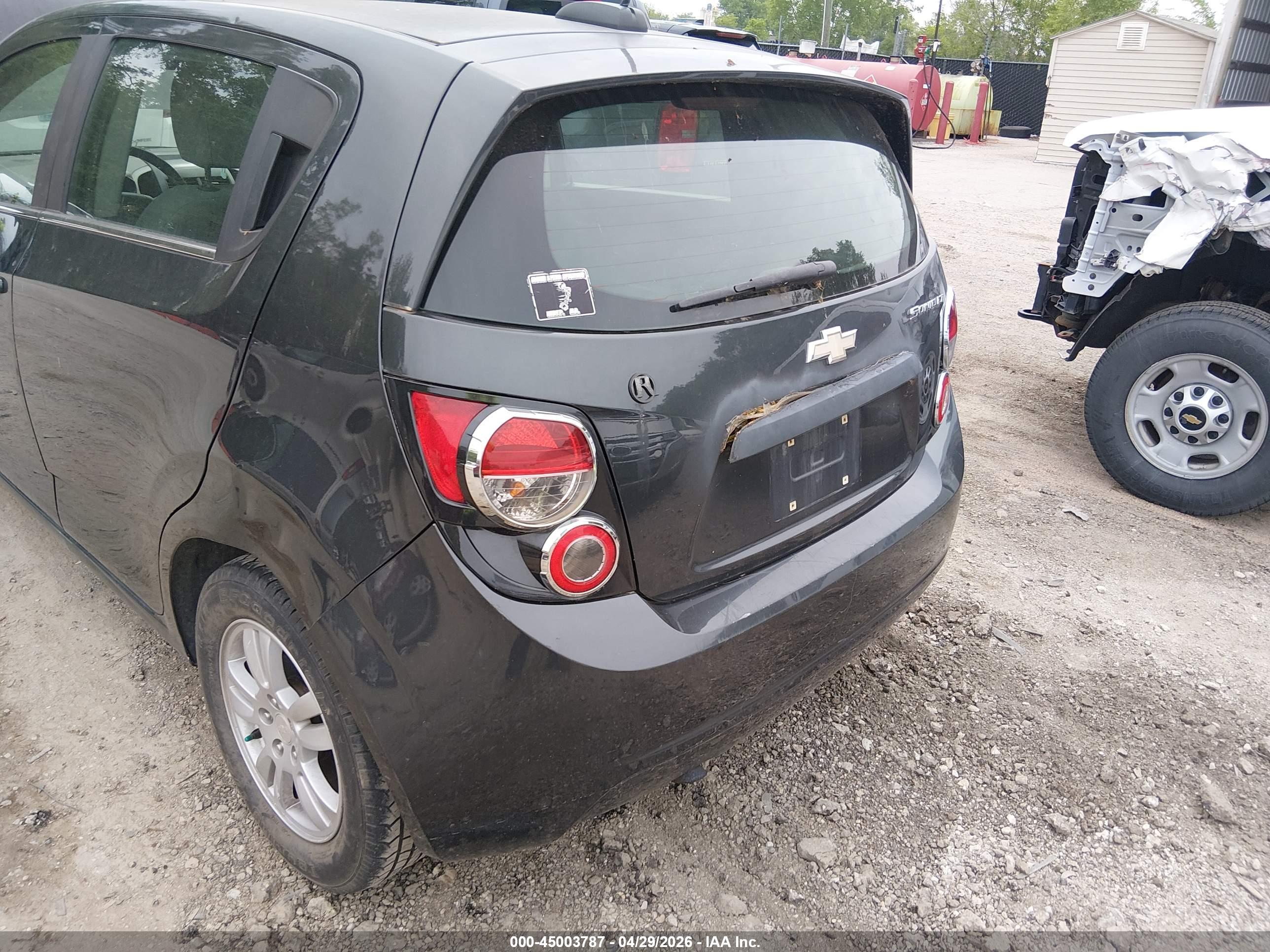 CHEVROLET SONIC image 6