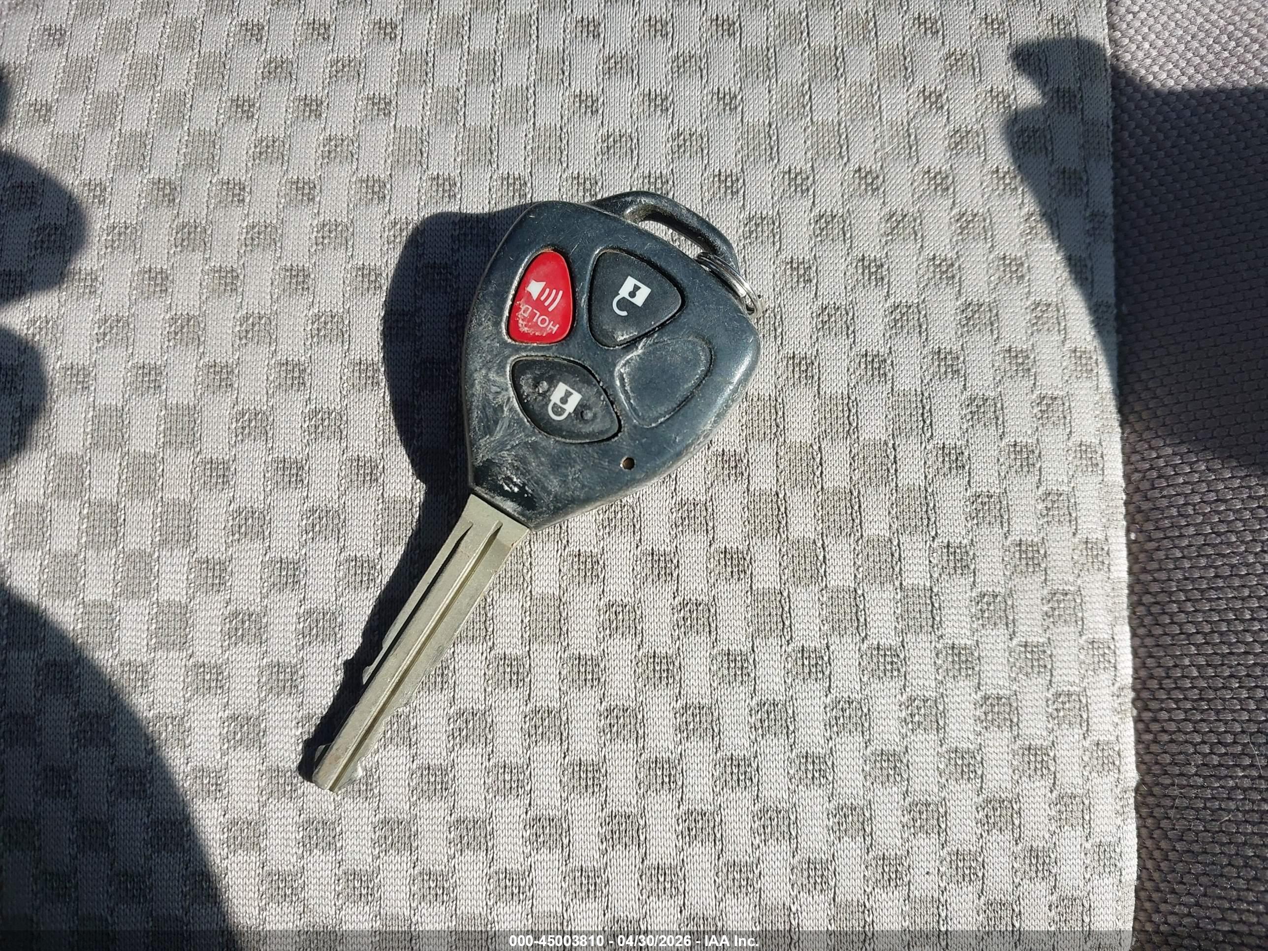 TOYOTA RAV4 image 11