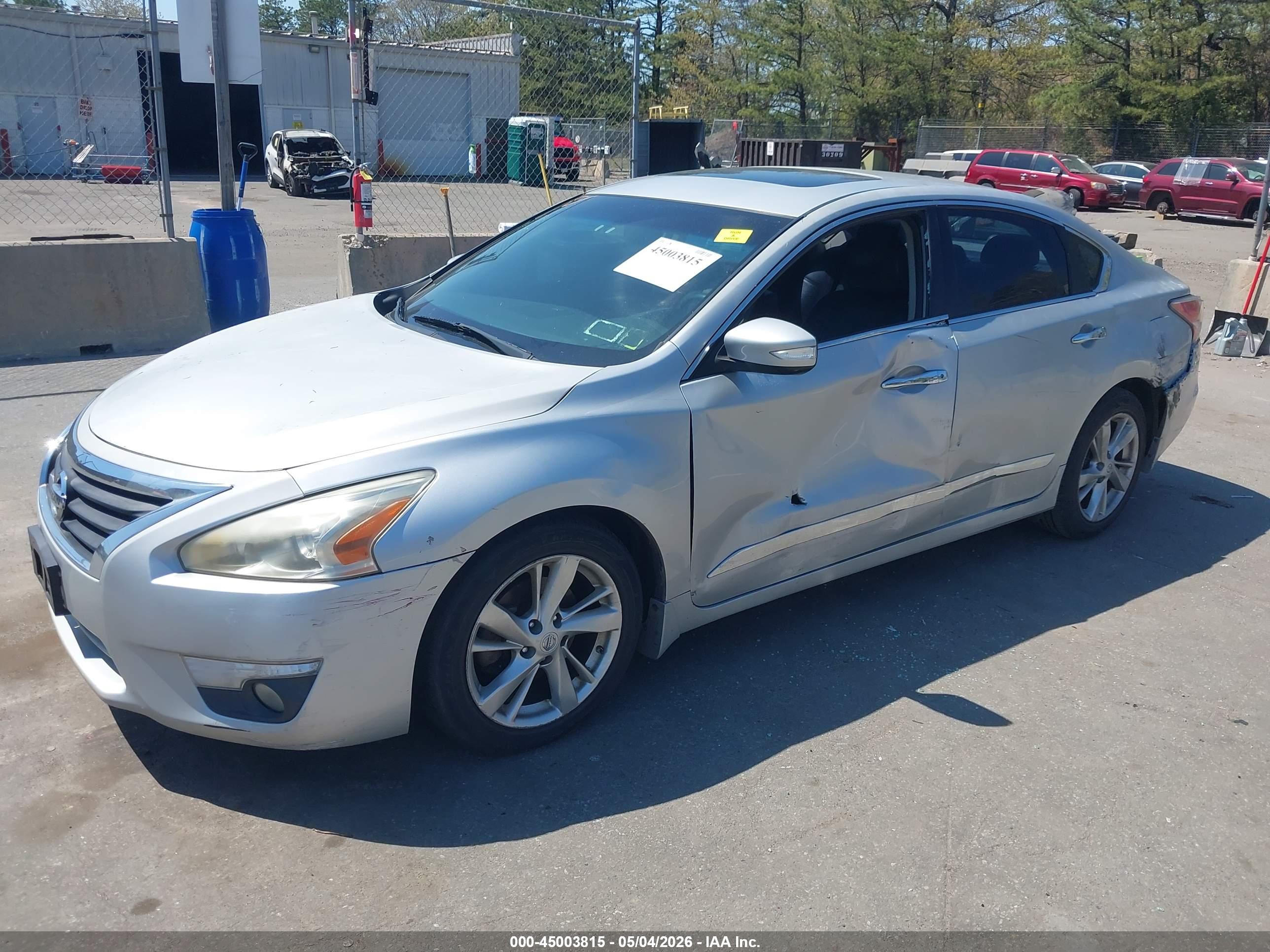 NISSAN ALTIMA image 2
