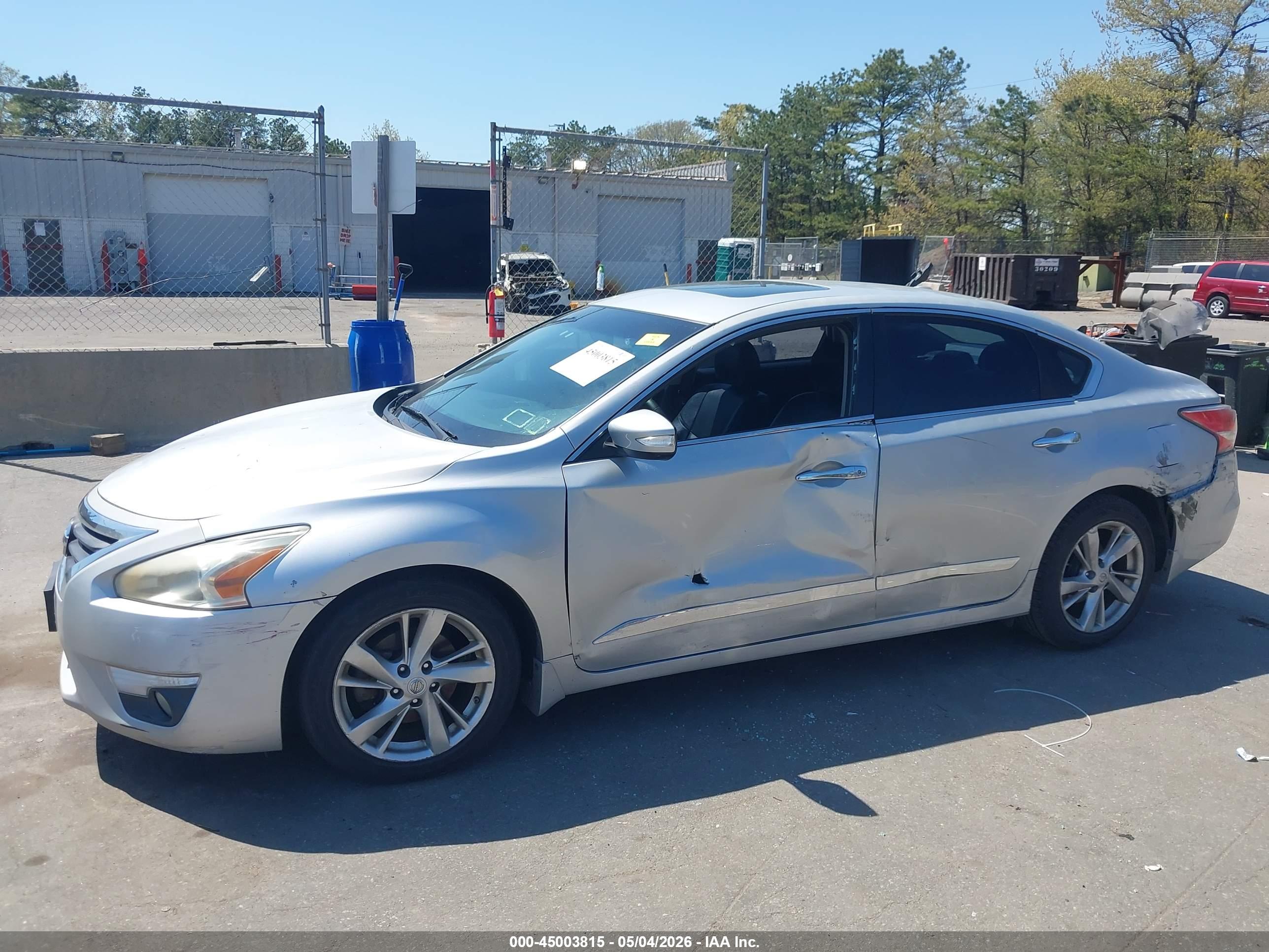 NISSAN ALTIMA image 6