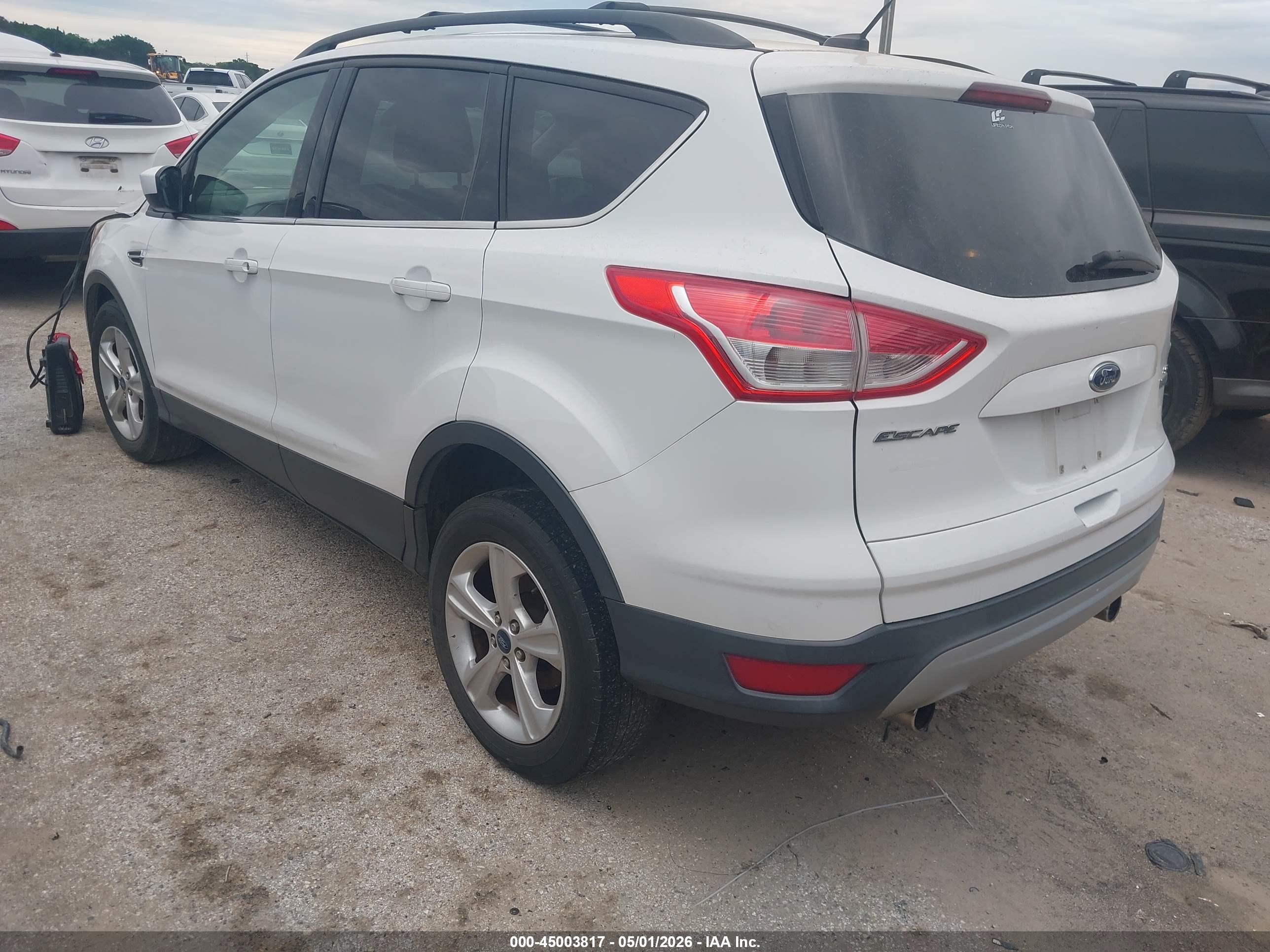 FORD ESCAPE image 3