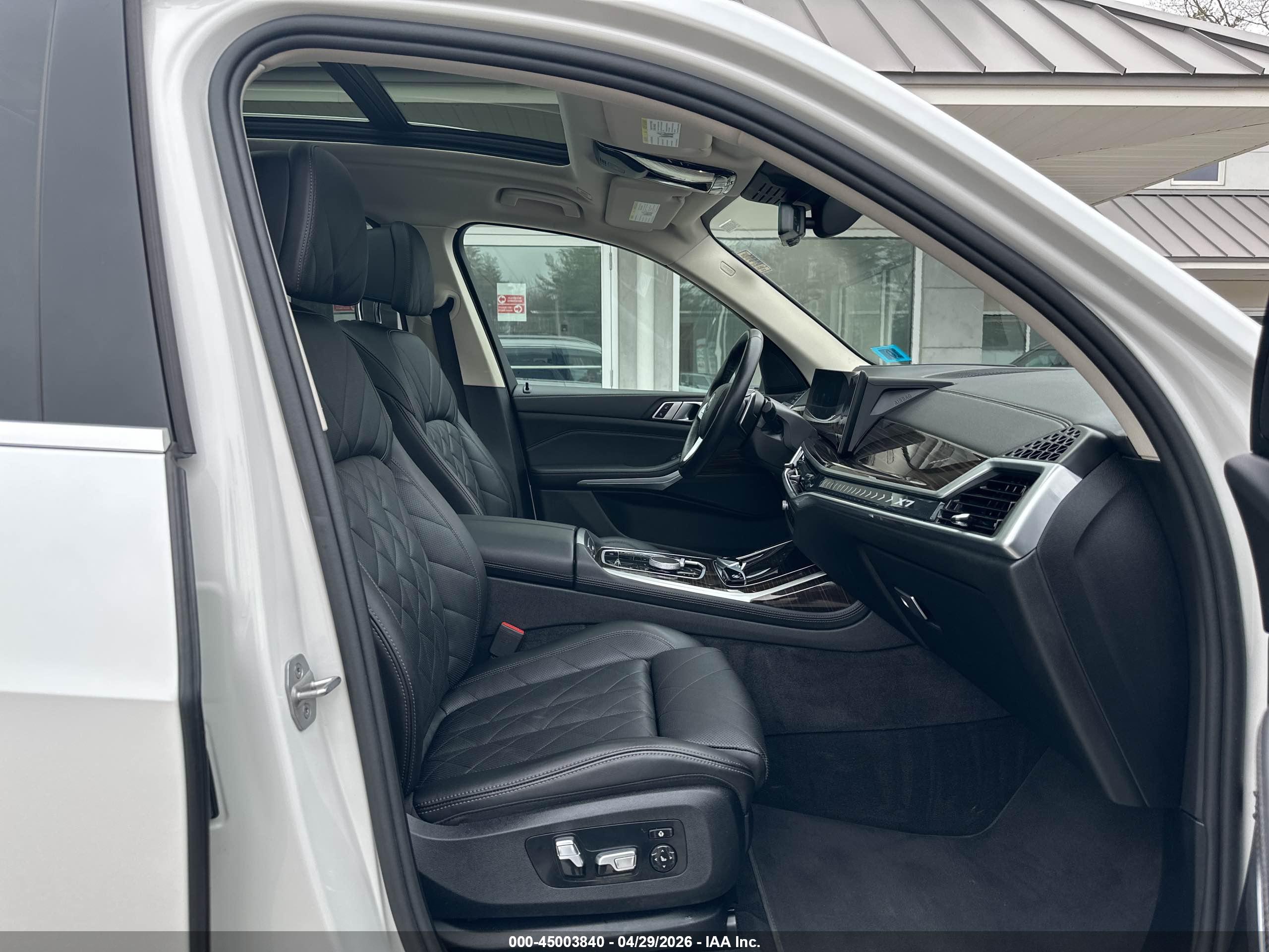 BMW X7 image 5