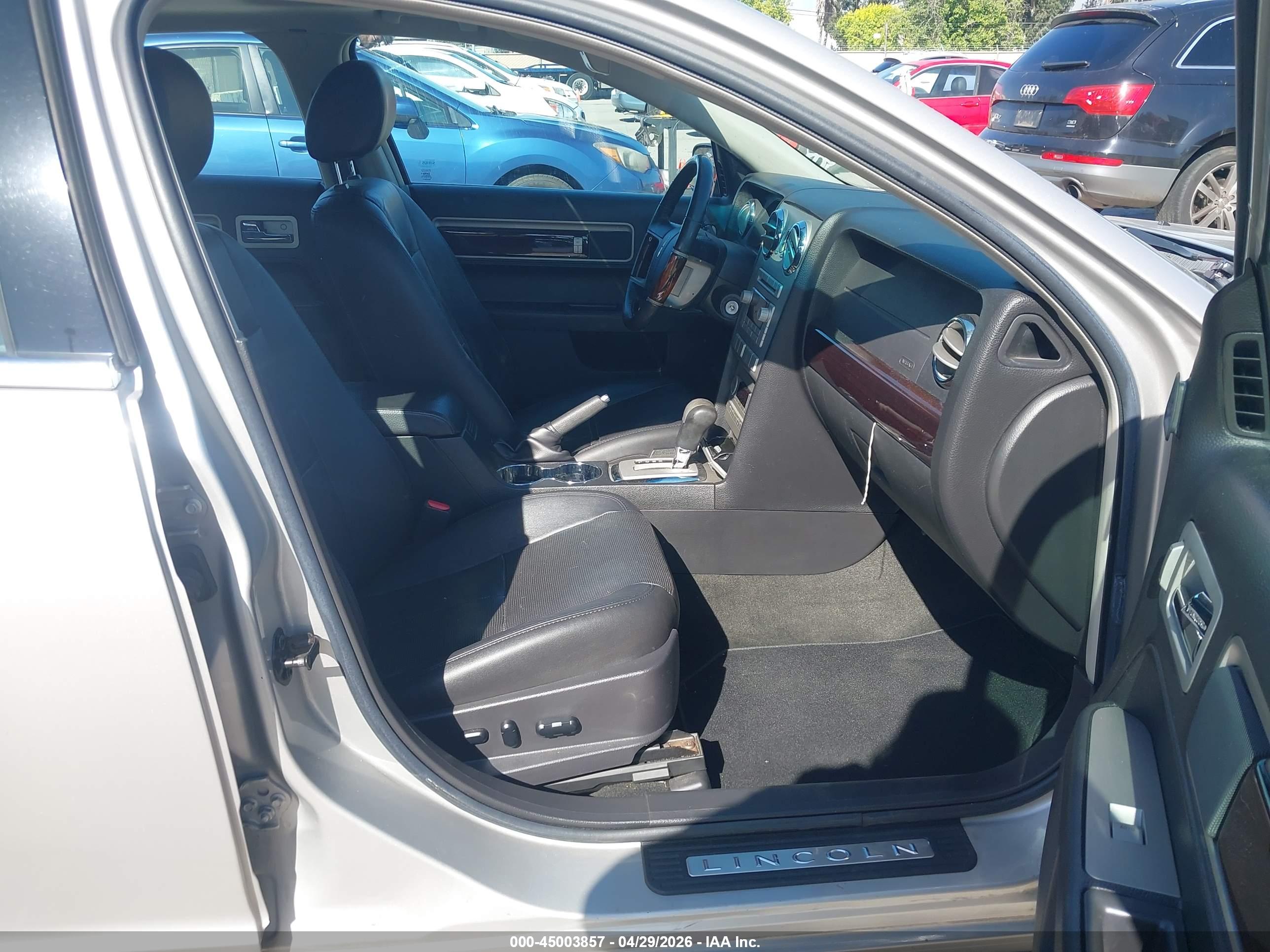 LINCOLN MKZ image 5