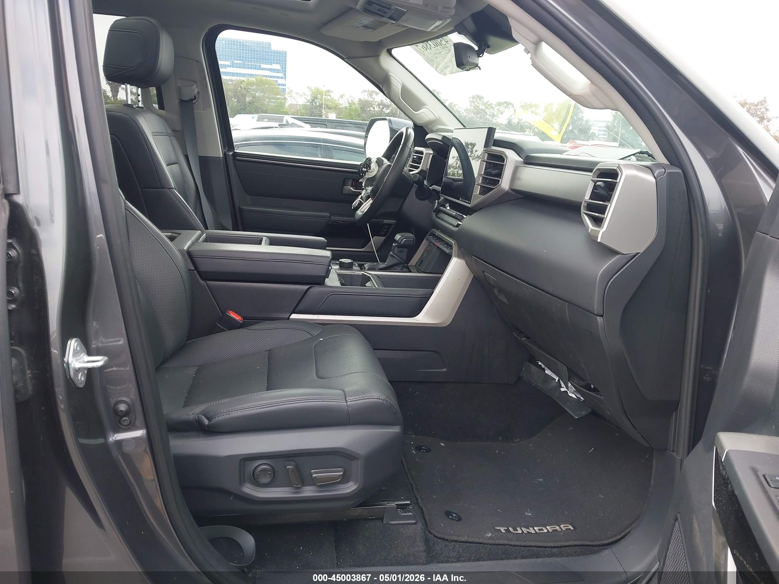 TOYOTA TUNDRA image 5