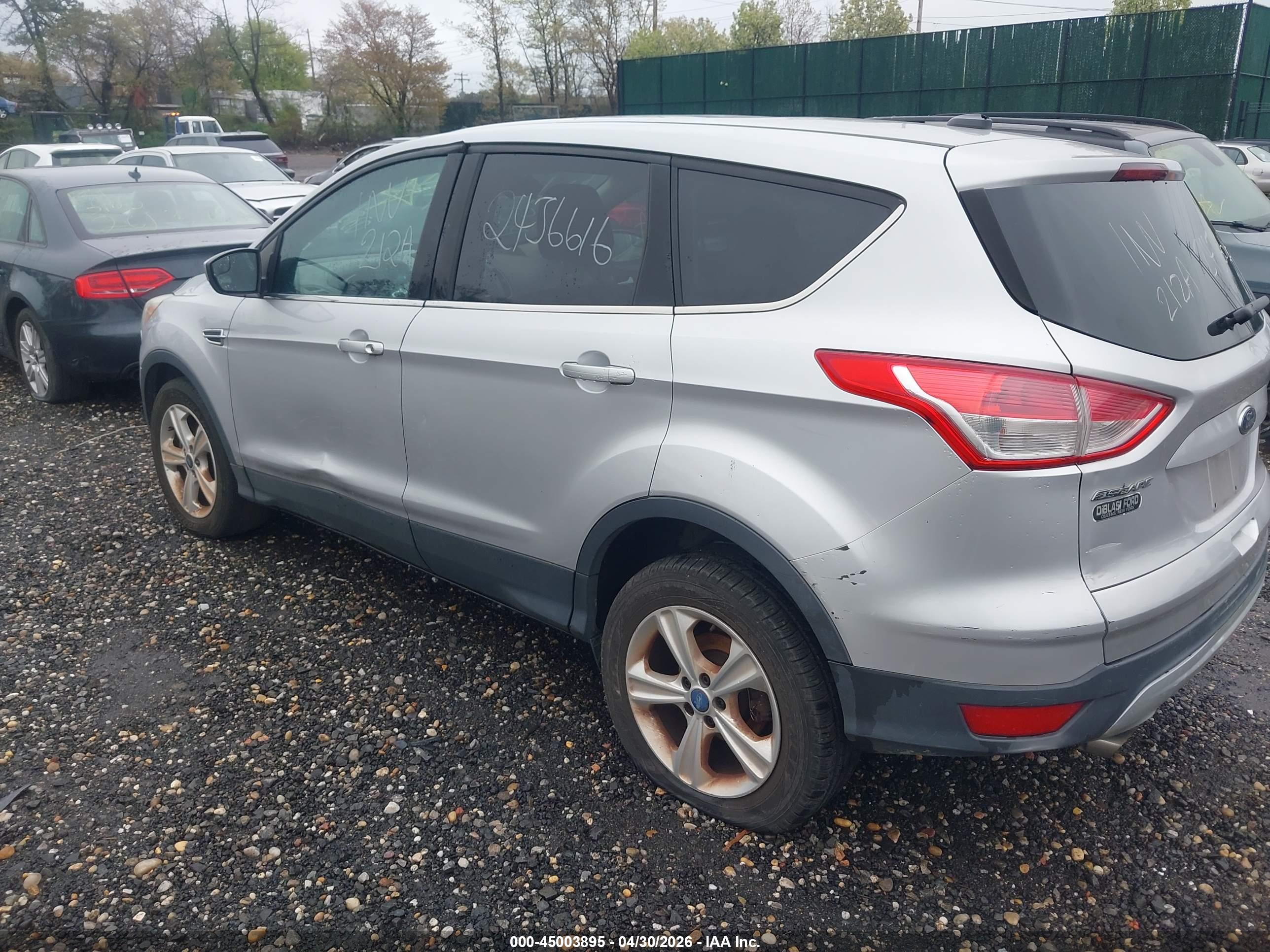 FORD ESCAPE image 3