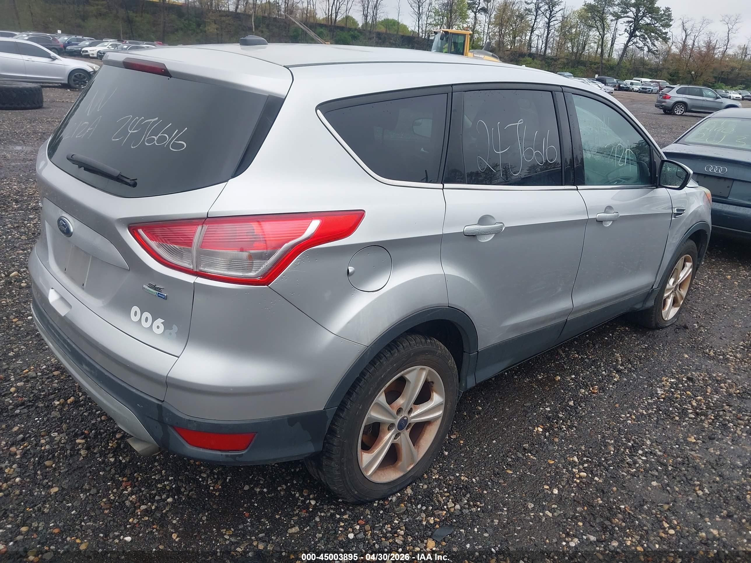 FORD ESCAPE image 4