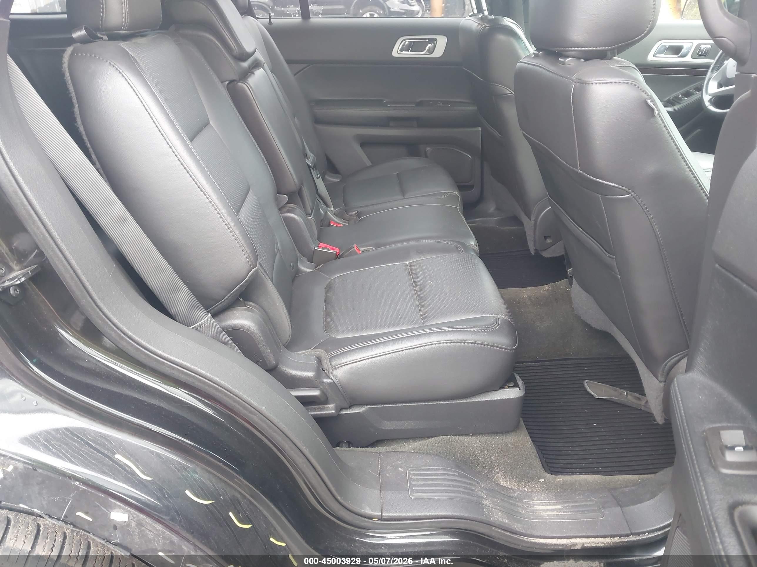 FORD EXPLORER image 8