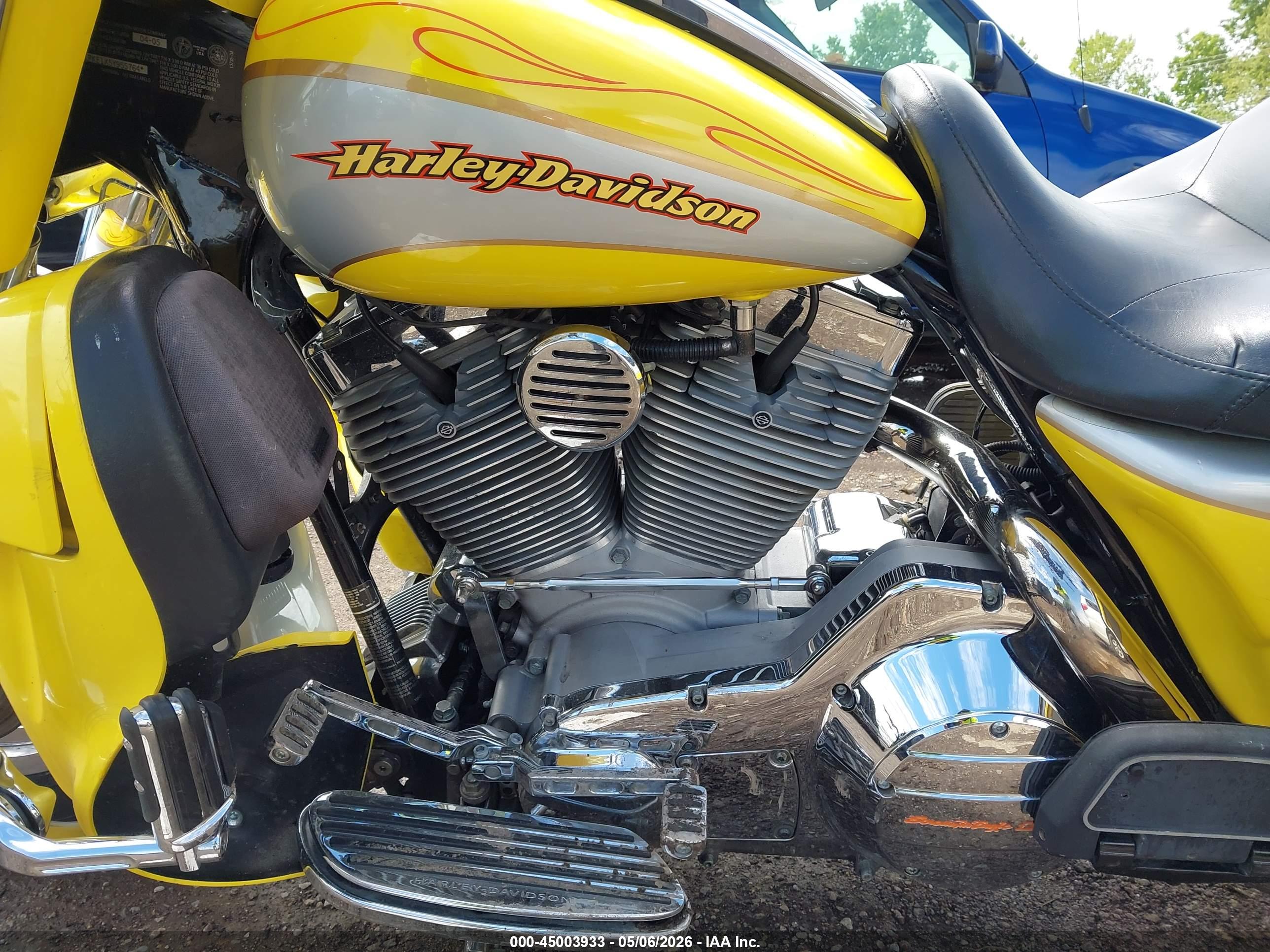 HARLEY-DAVIDSON FLHTCSE2 image 9