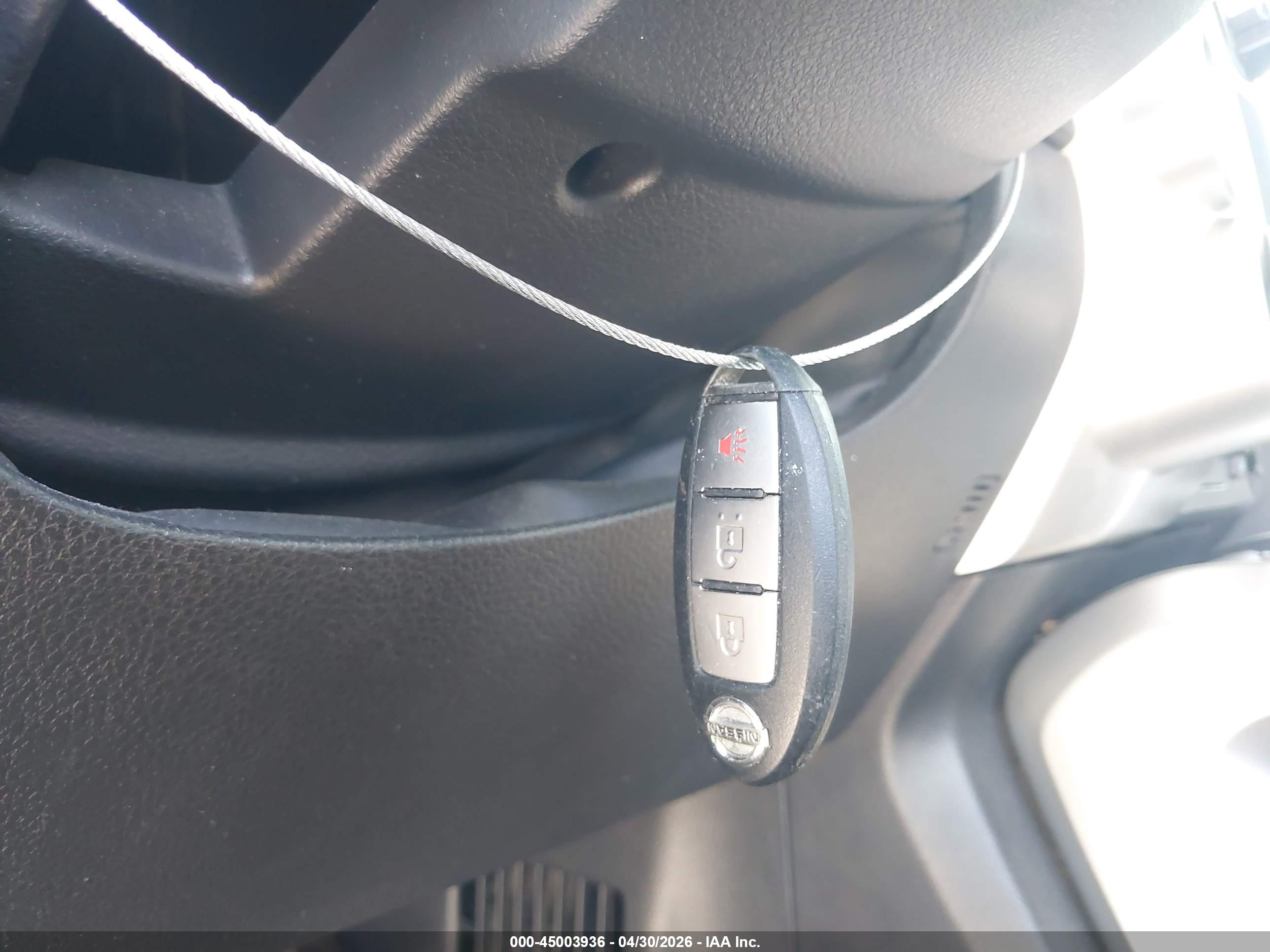 NISSAN TITAN image 11