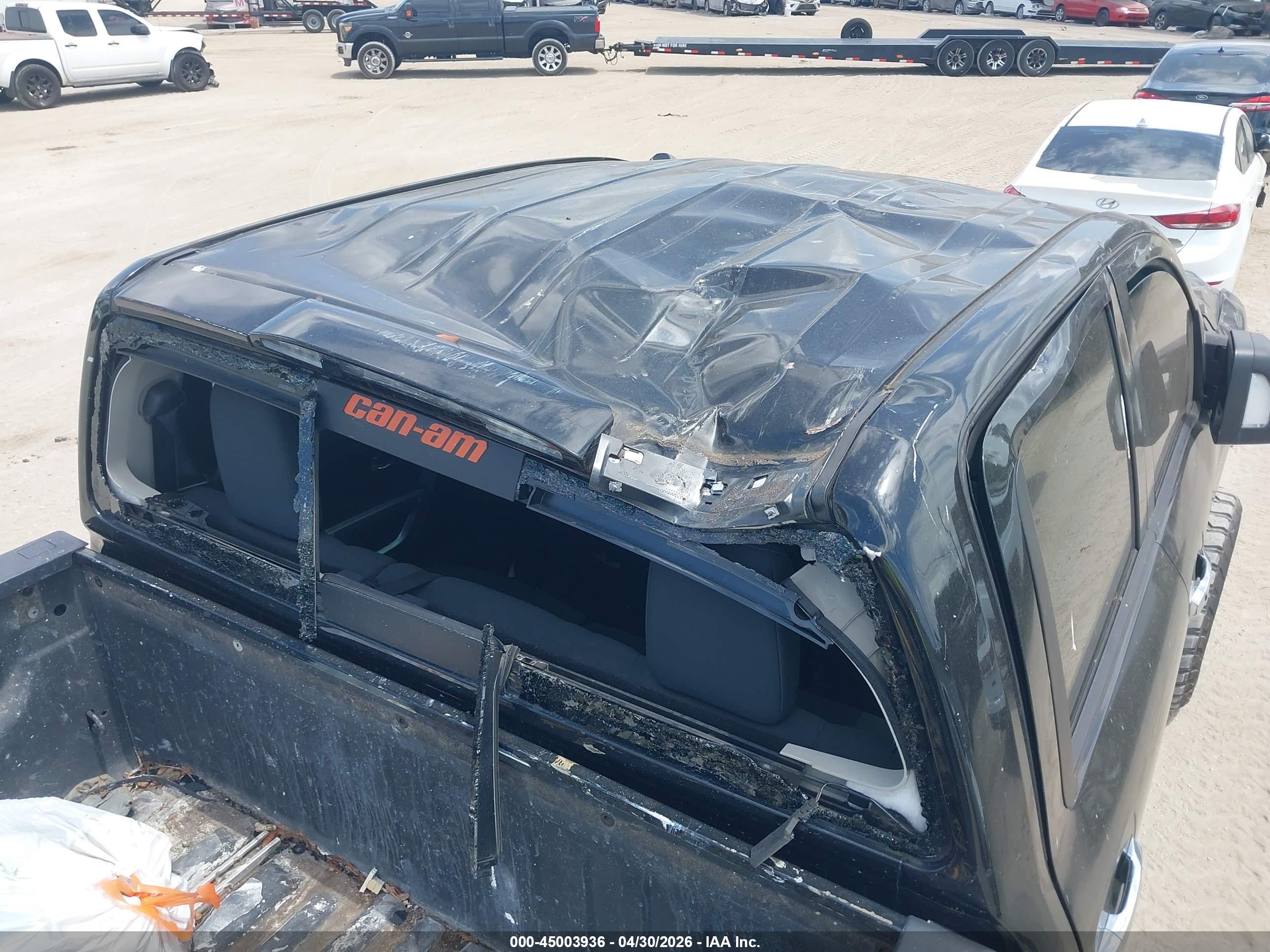NISSAN TITAN image 6