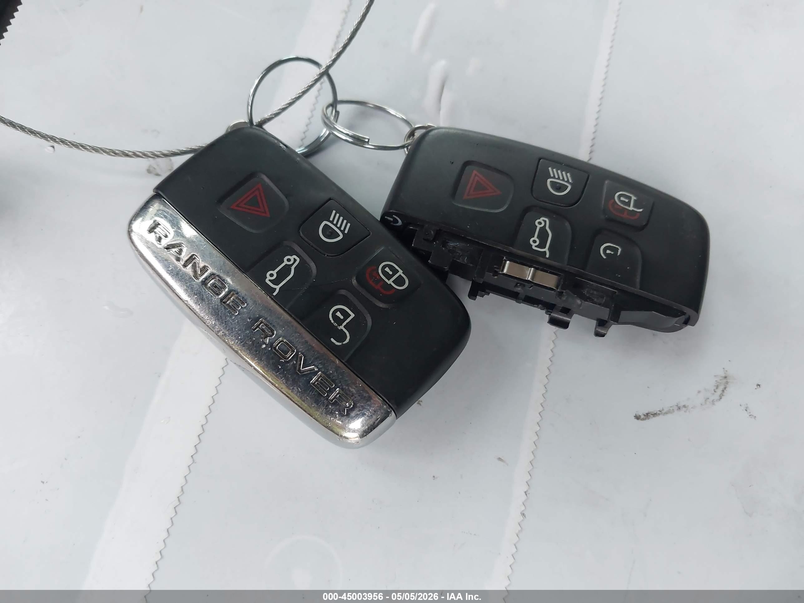 LAND ROVER image 11