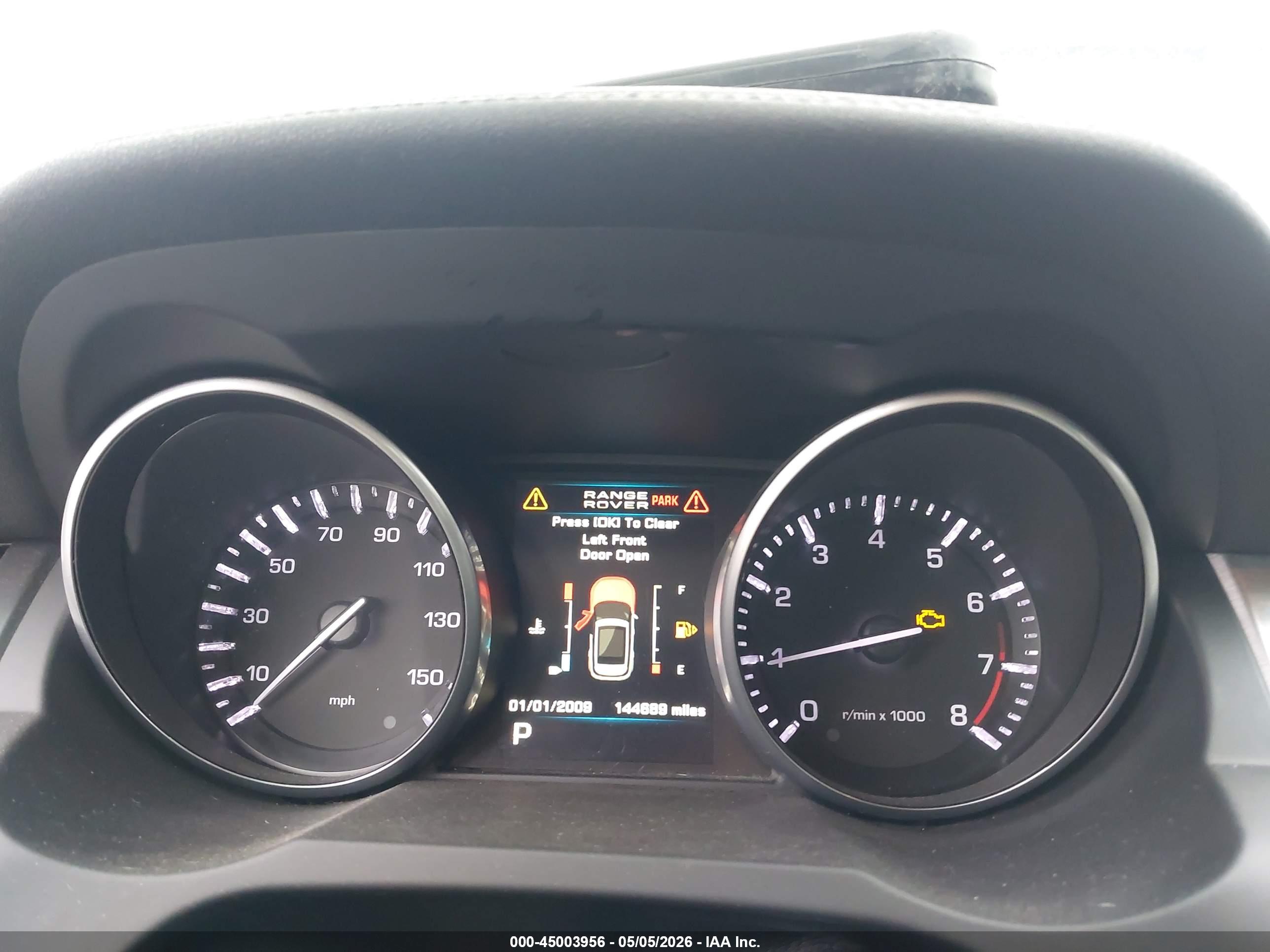 LAND ROVER image 7