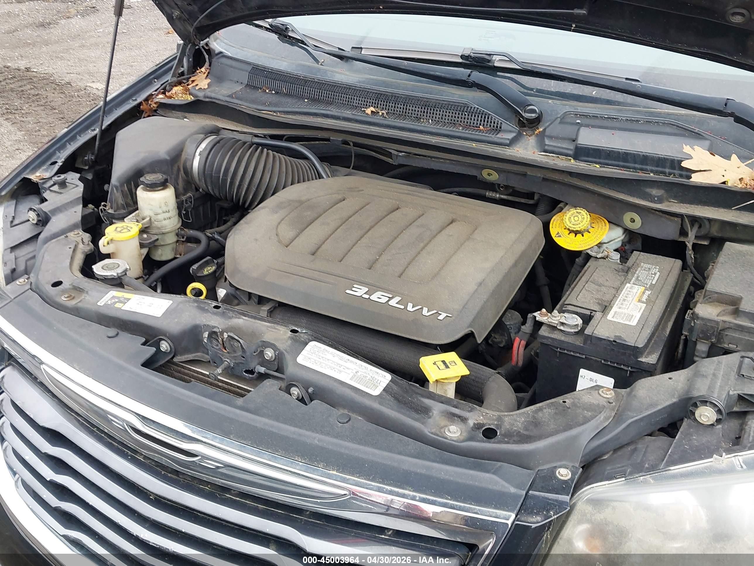 CHRYSLER TOWN image 10