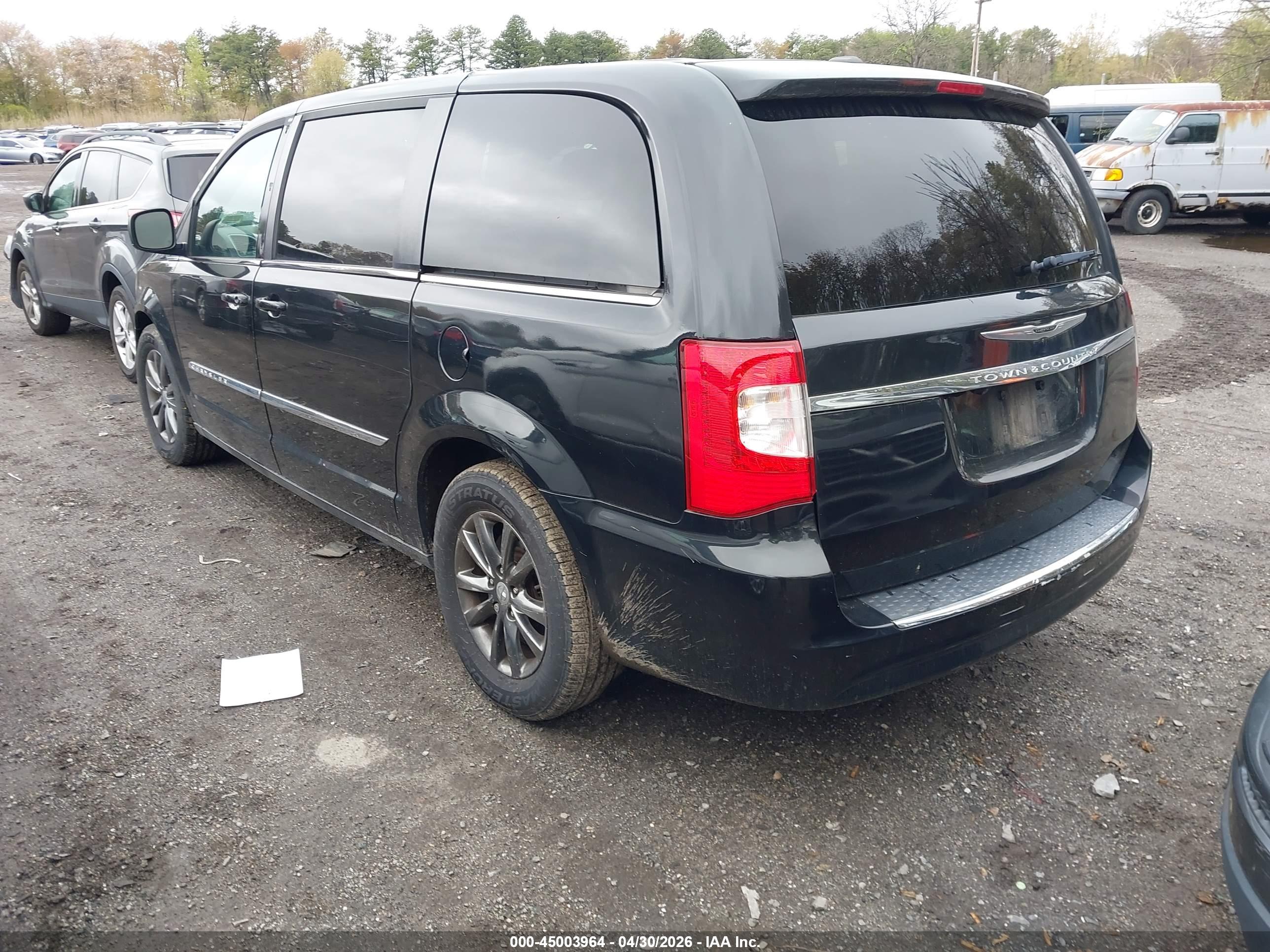 CHRYSLER TOWN image 3