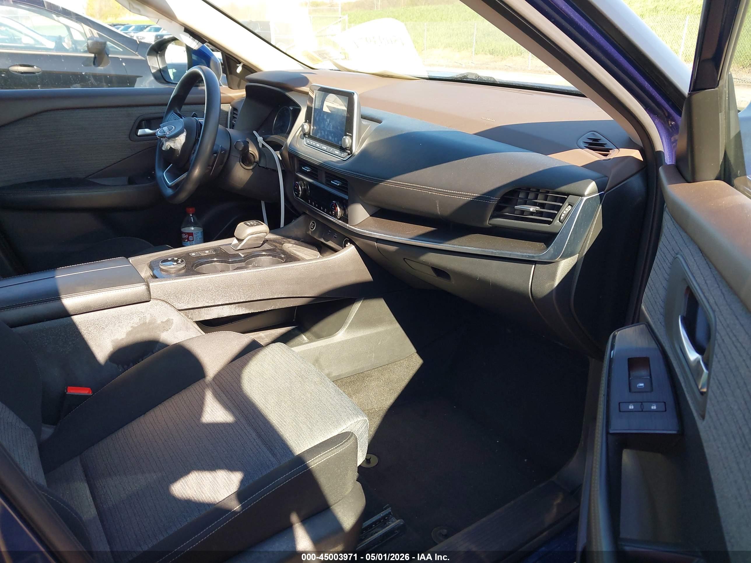 NISSAN ROGUE image 5