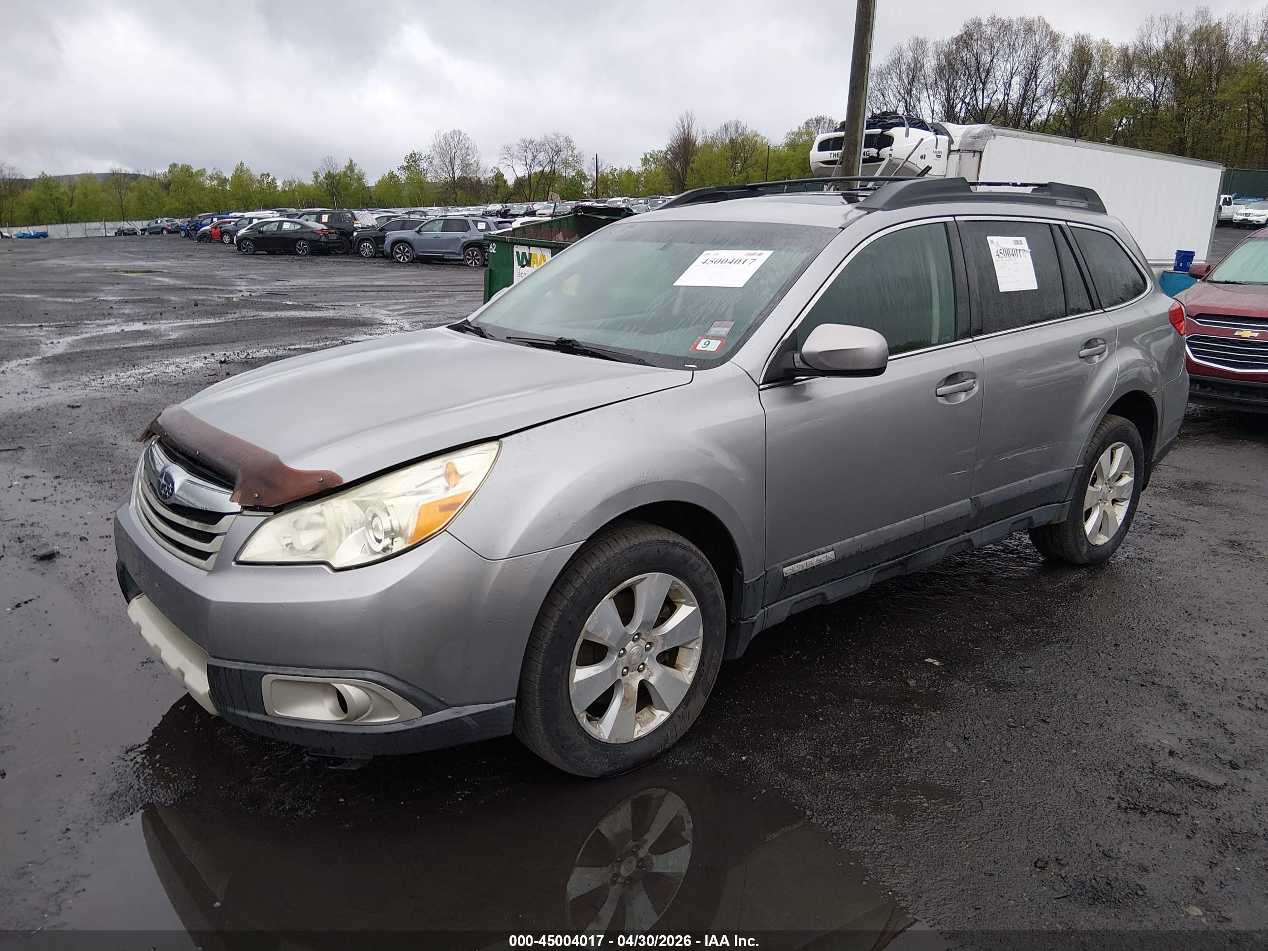 SUBARU OUTBACK image 2
