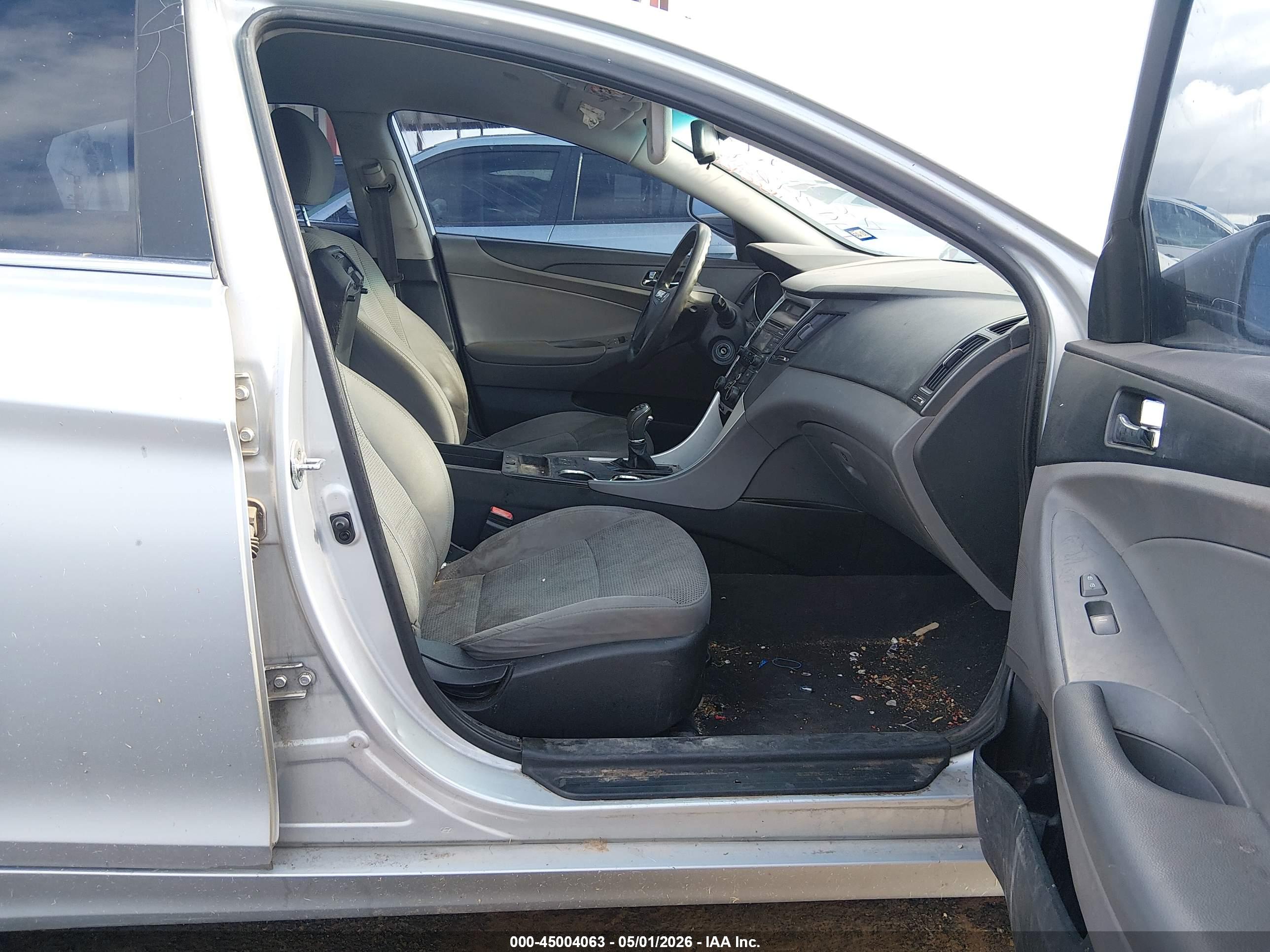 HYUNDAI SONATA image 5
