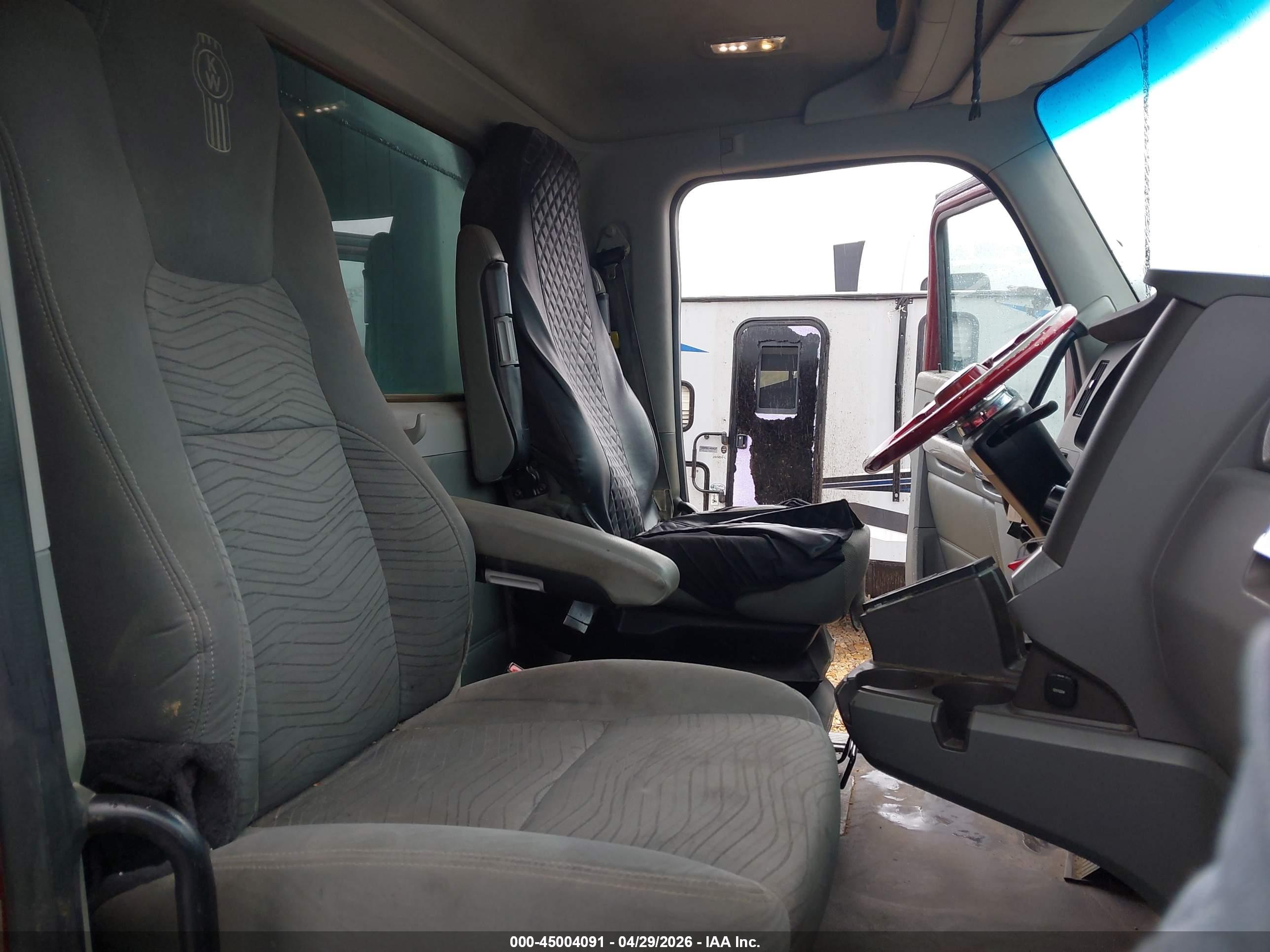 KENWORTH T680 image 8
