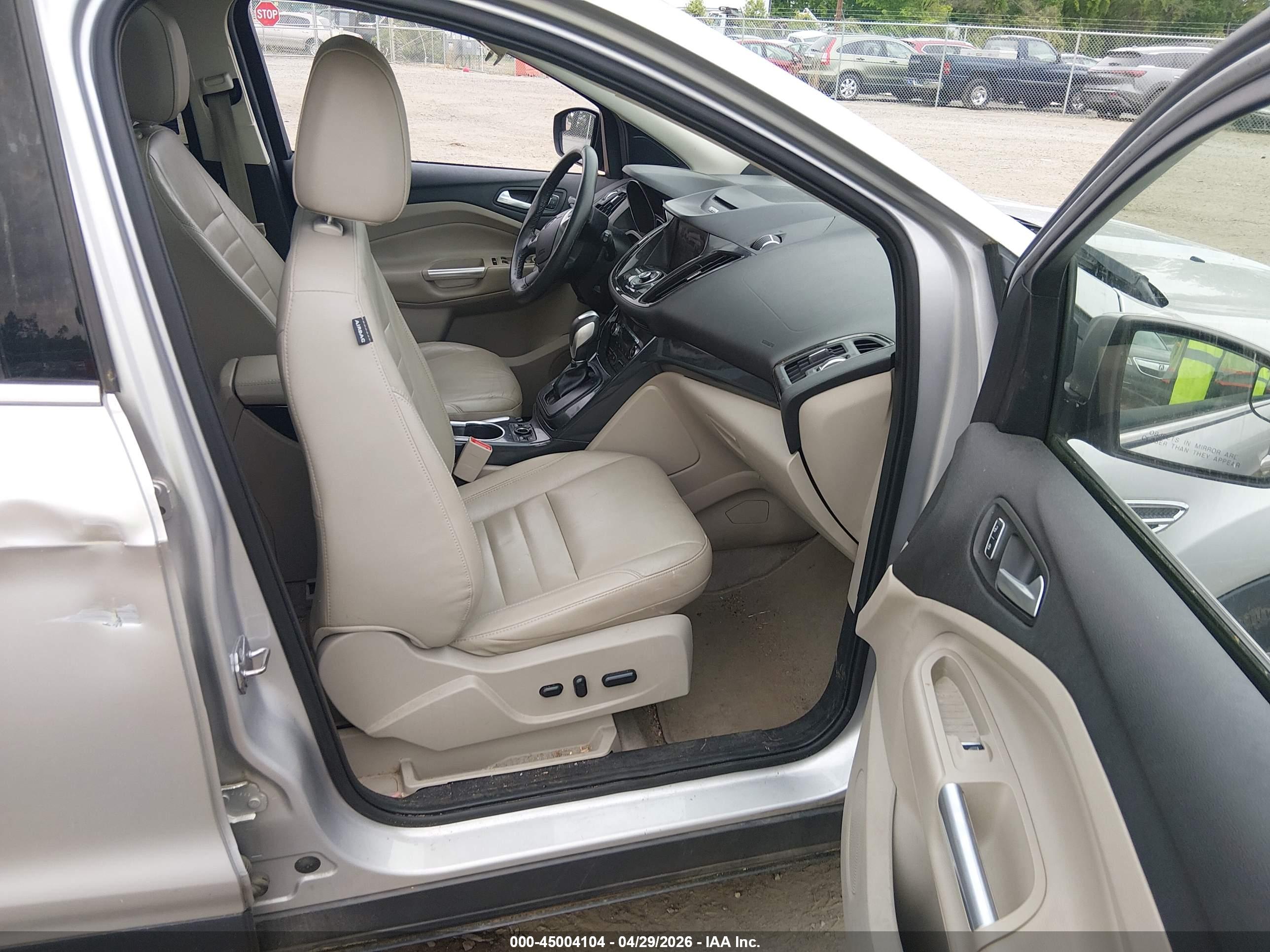 FORD ESCAPE image 5