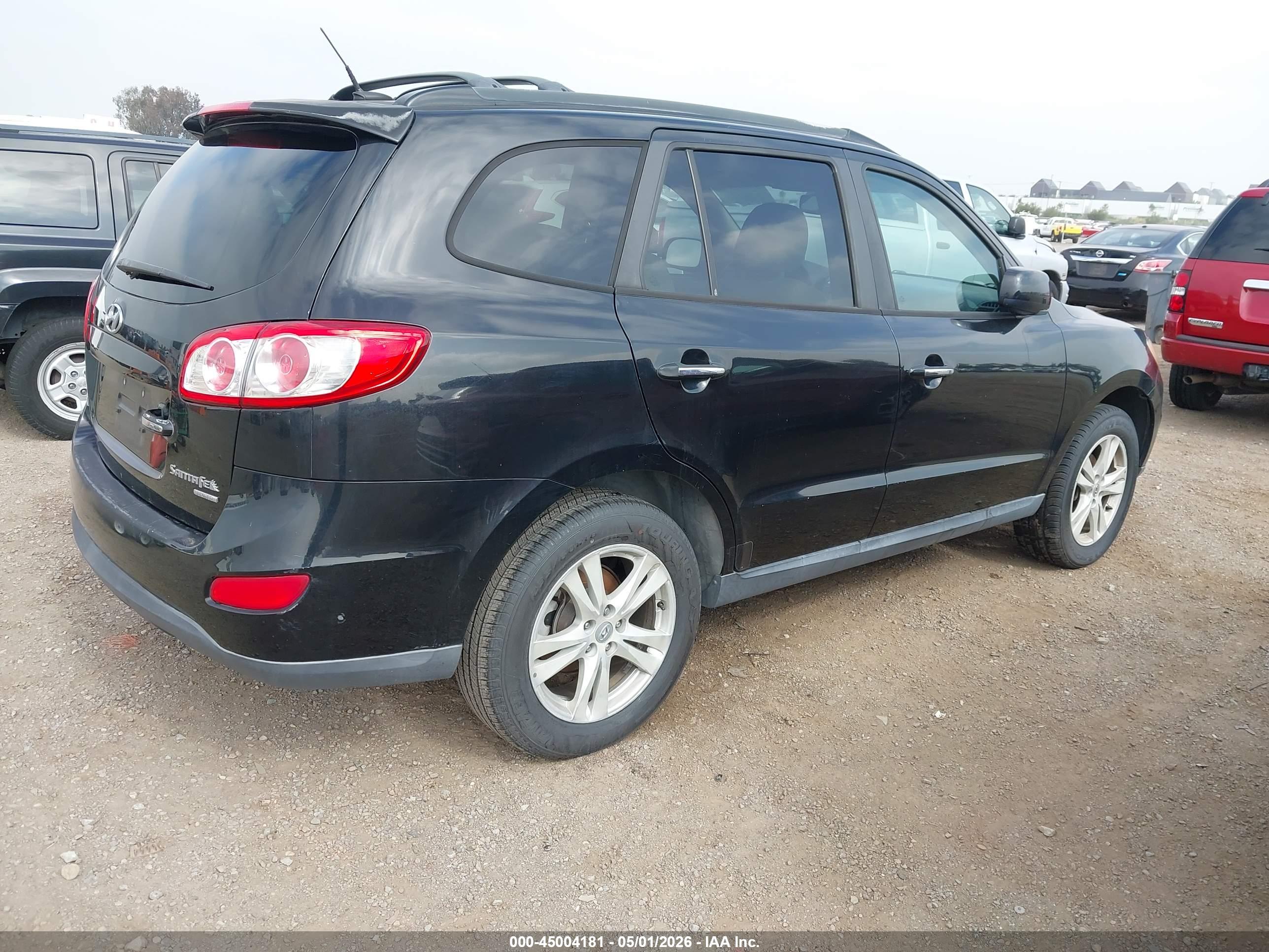 HYUNDAI SANTA image 4