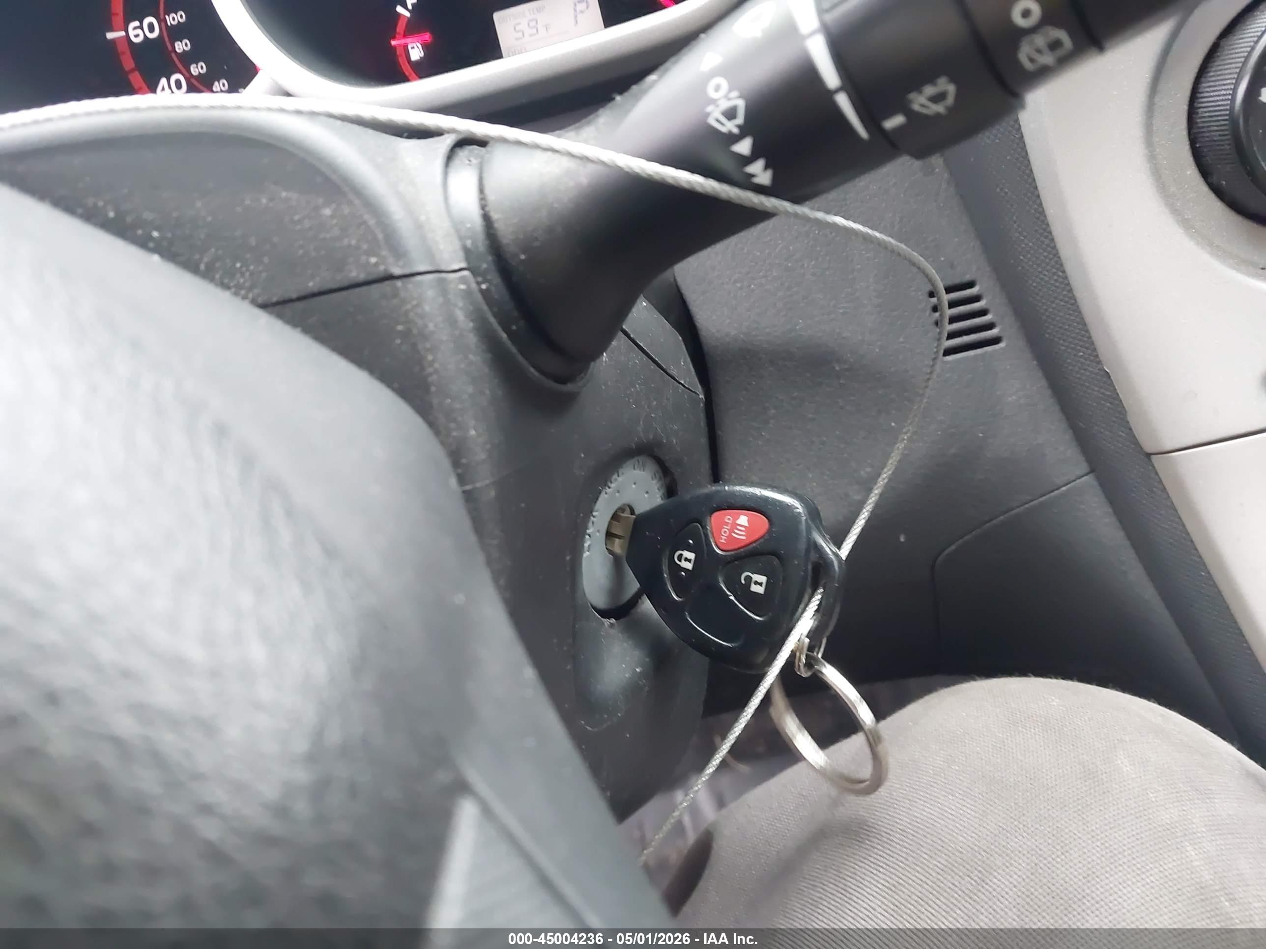 PONTIAC VIBE image 11