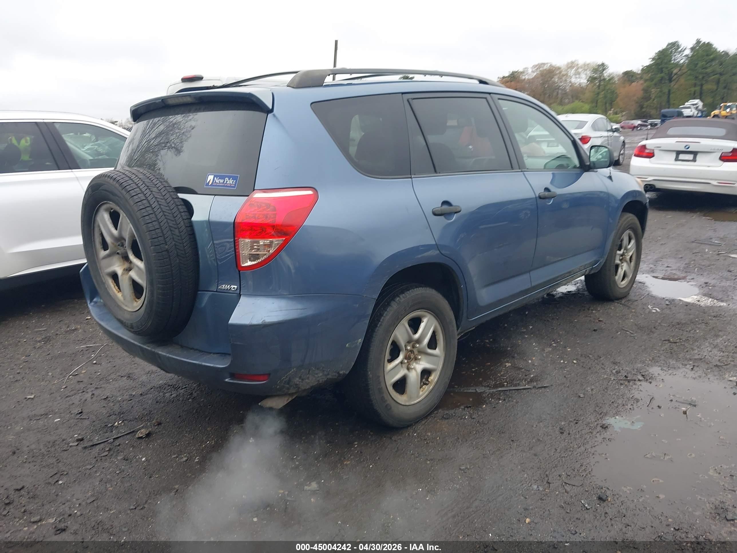 TOYOTA RAV4 image 4