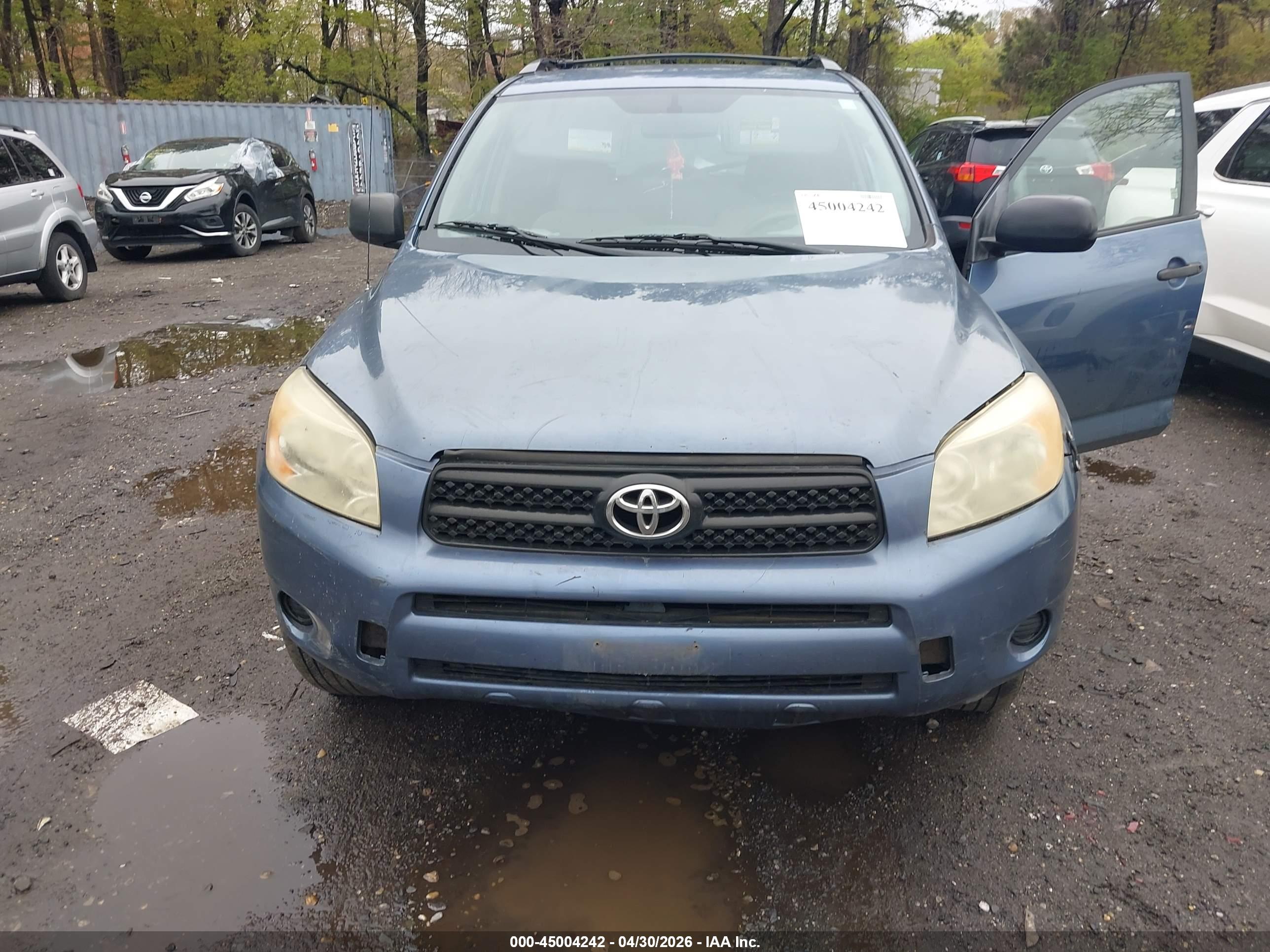 TOYOTA RAV4 image 6