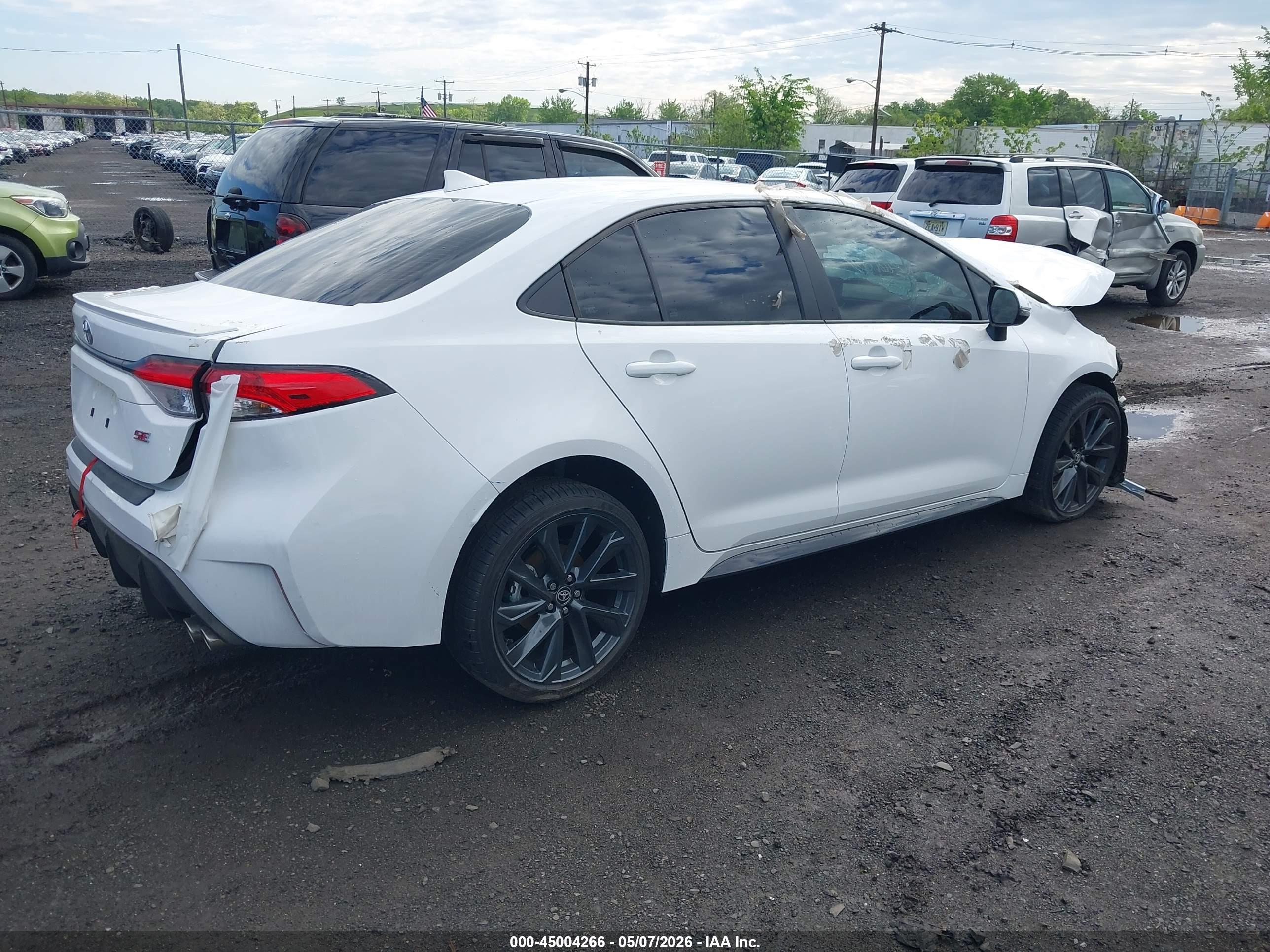 TOYOTA COROLLA image 4